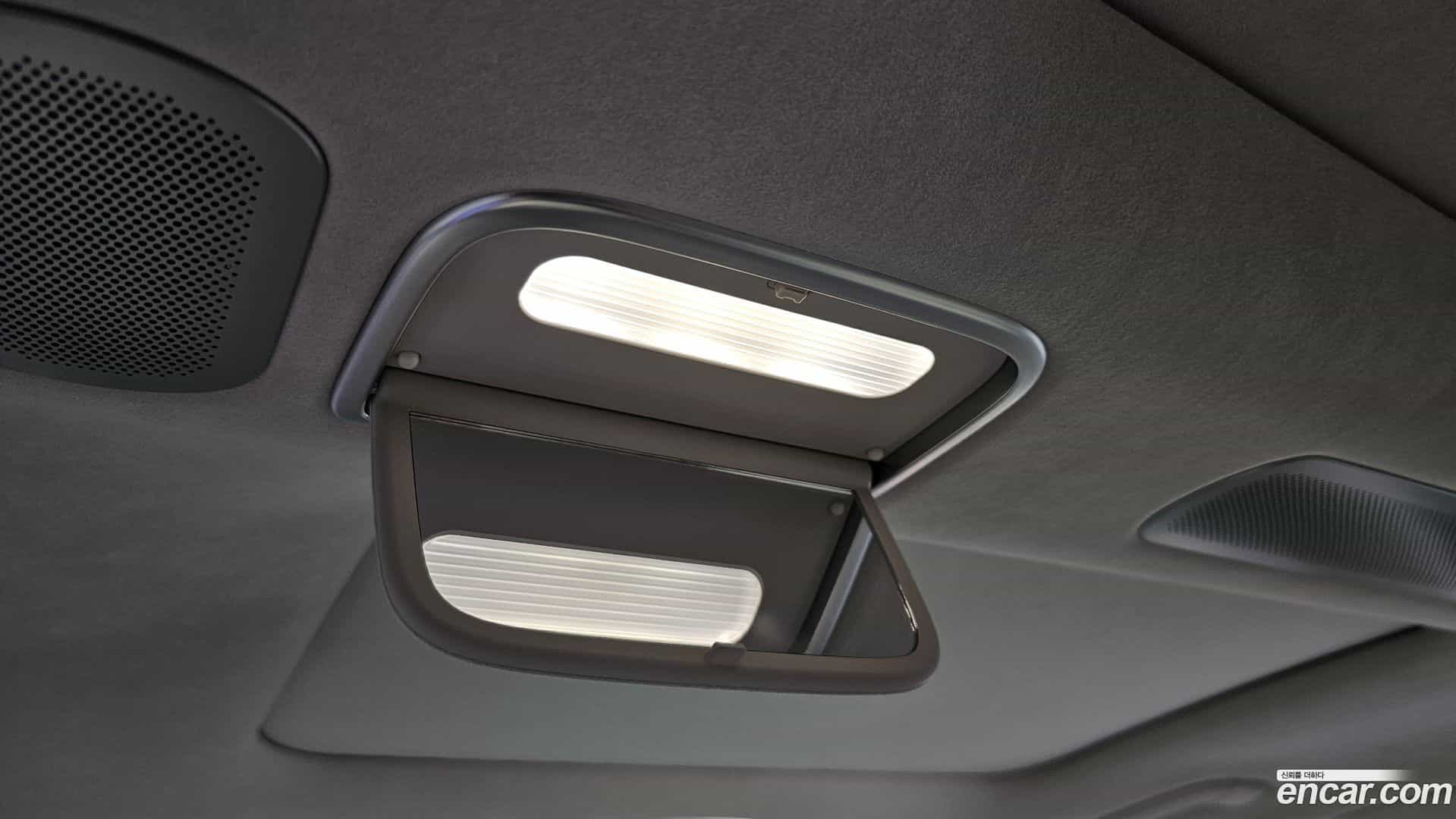 G90 Genesis 2025.0-INNER-036