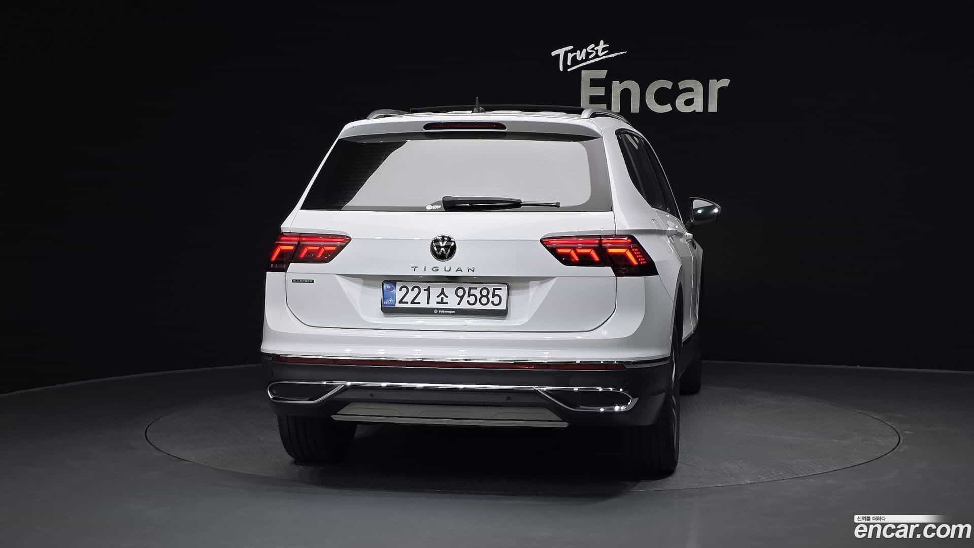Tiguan Volkswagen 2023.8-OUTER-004