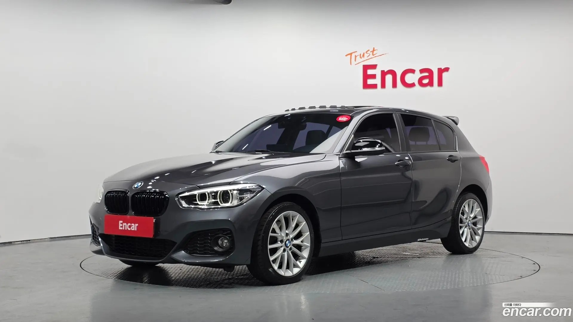 Main__Slider__Photo:1-Series BMW 2016.2-0