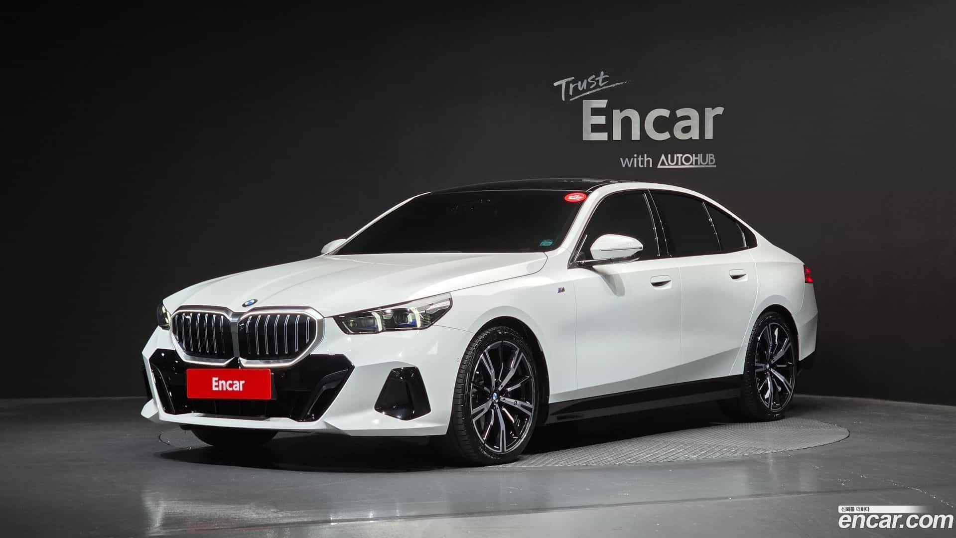 5-Series BMW 2024.8-OUTER-001
