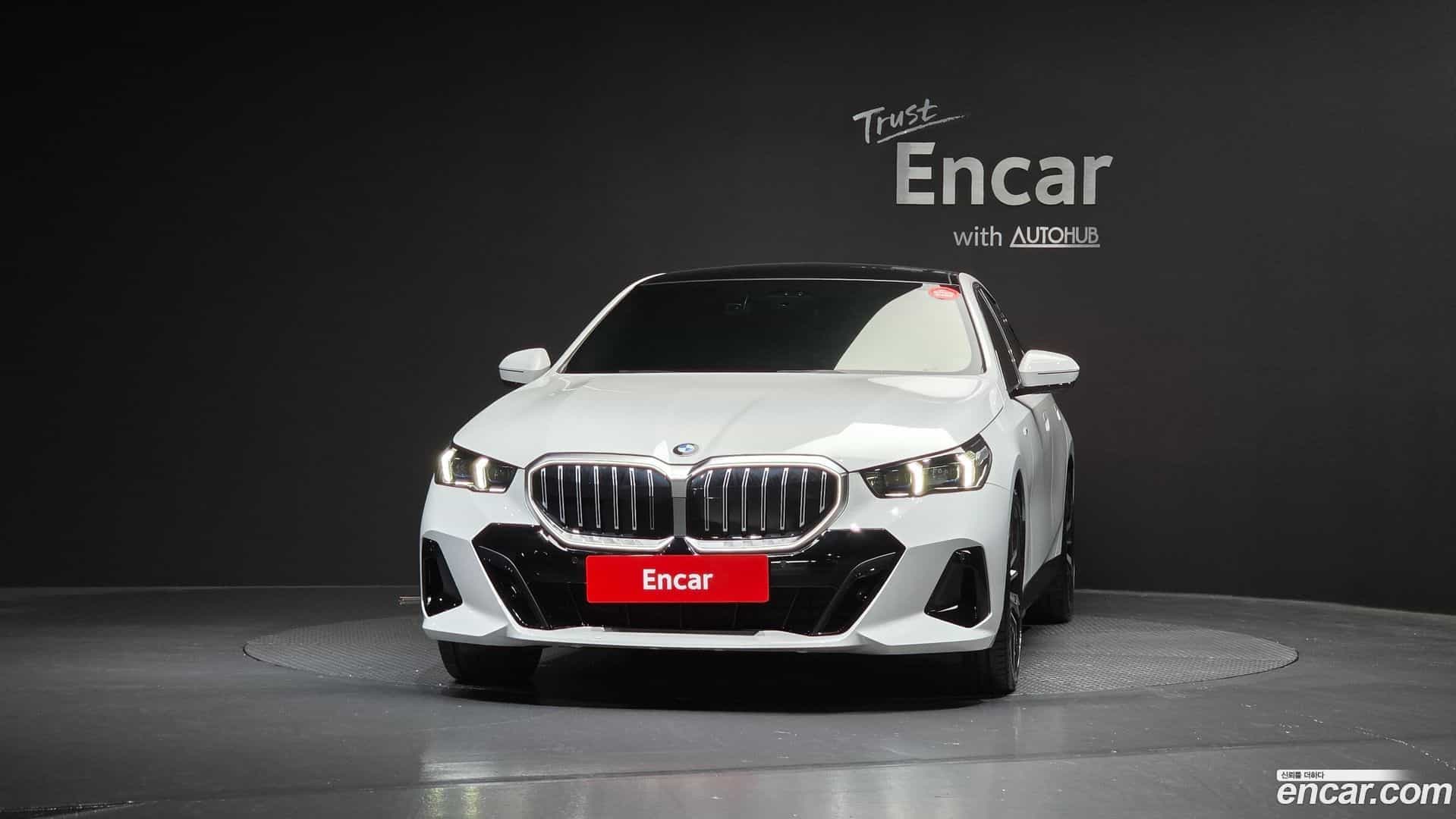 5-Series BMW 2024.8-OUTER-003