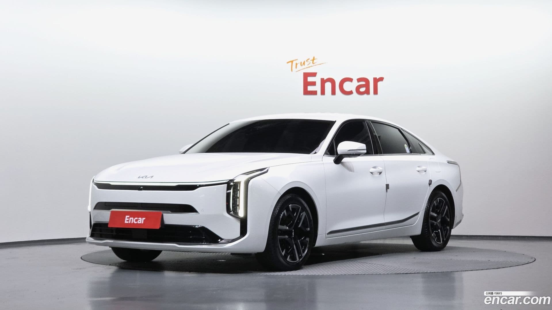 Main__Slider__Photo:K8 Kia 2025.0-0