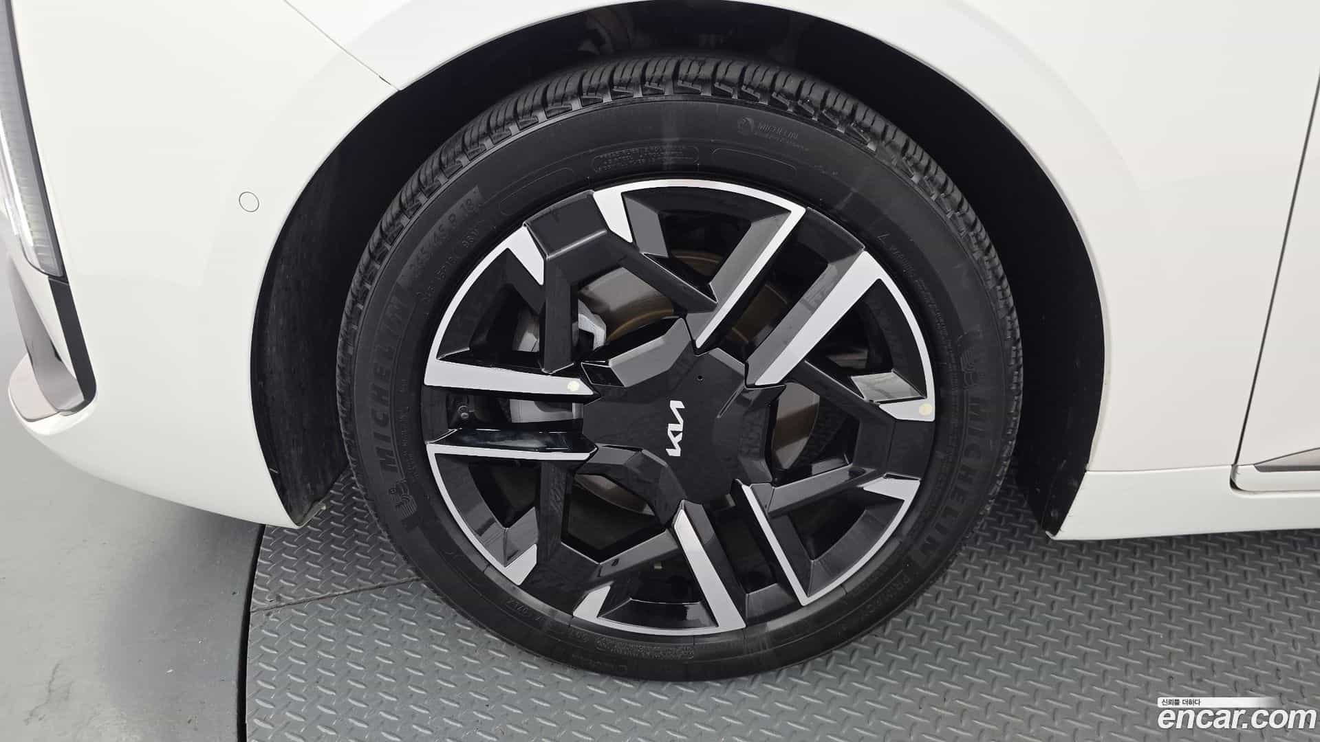 K8 Kia 2025.0-OUTER-005