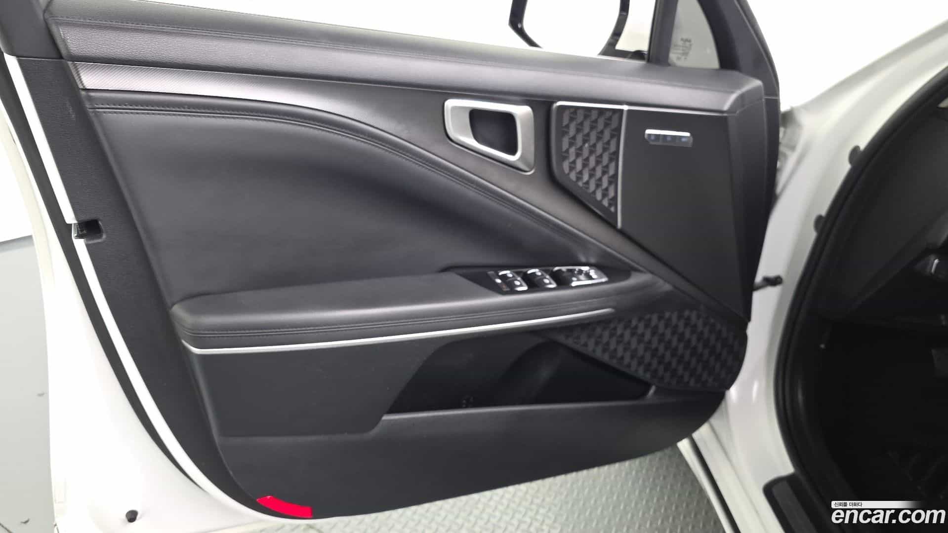 K8 Kia 2025.0-INNER-034