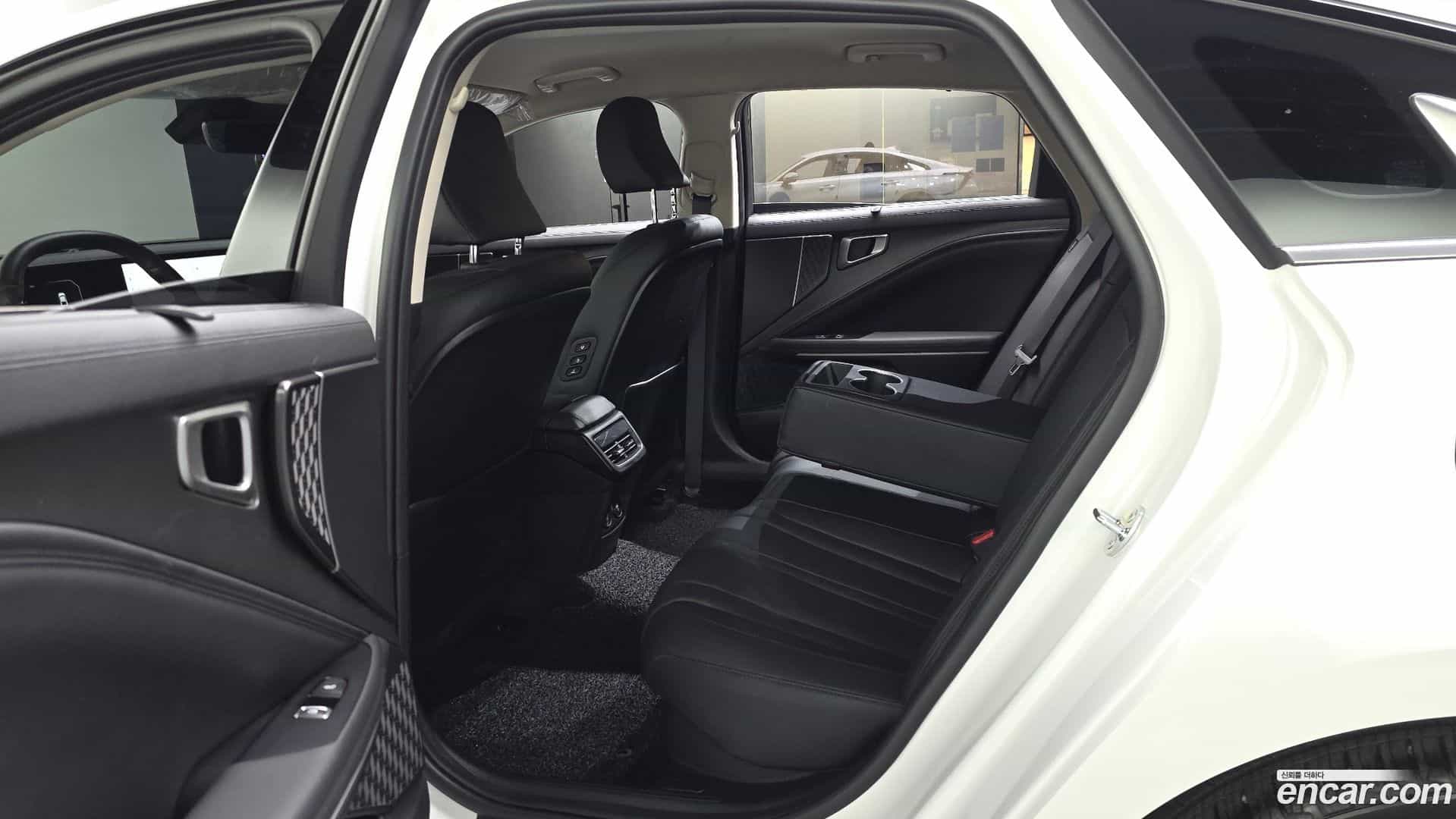 K8 Kia 2025.0-INNER-036