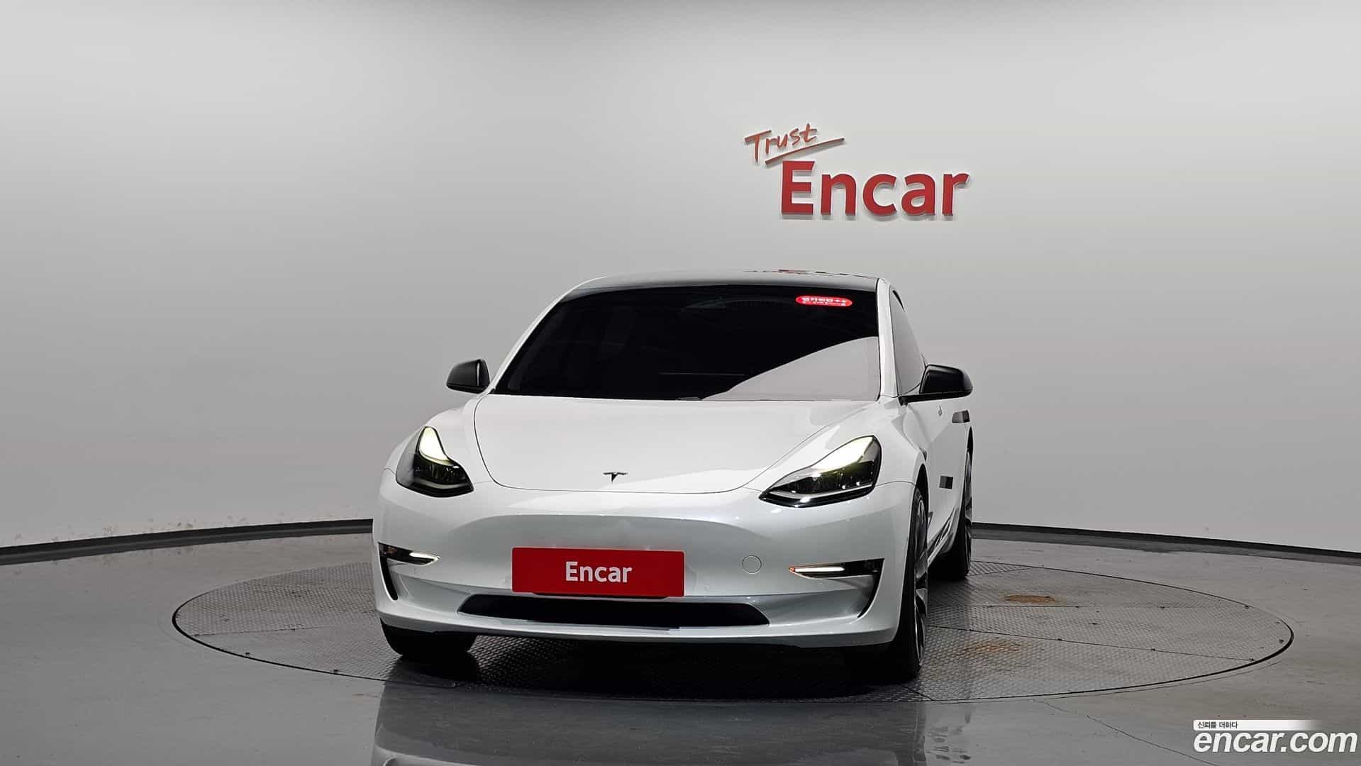 Model 3 Tesla 2021.2-OUTER-003