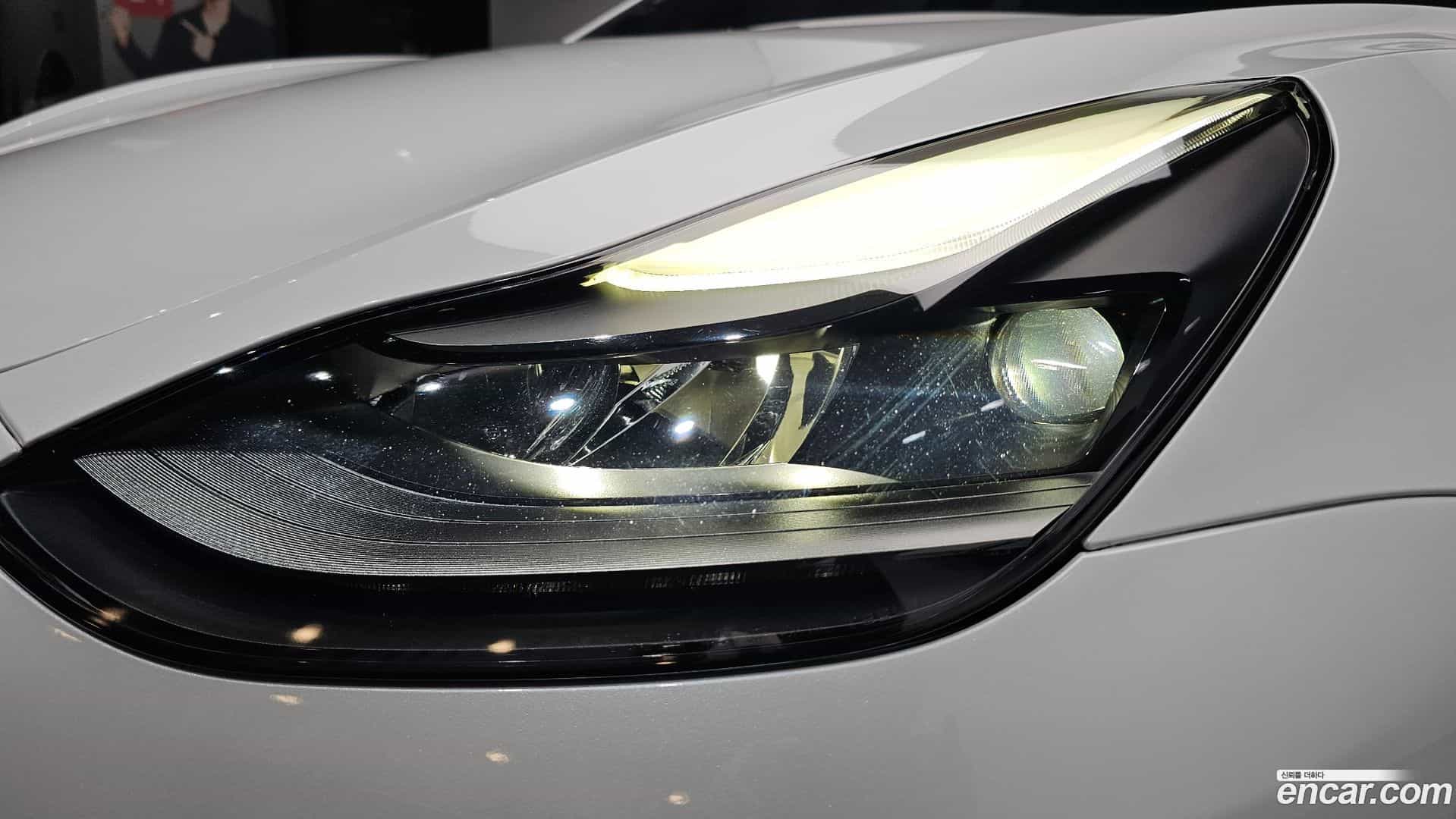 Model 3 Tesla 2021.2-OUTER-032