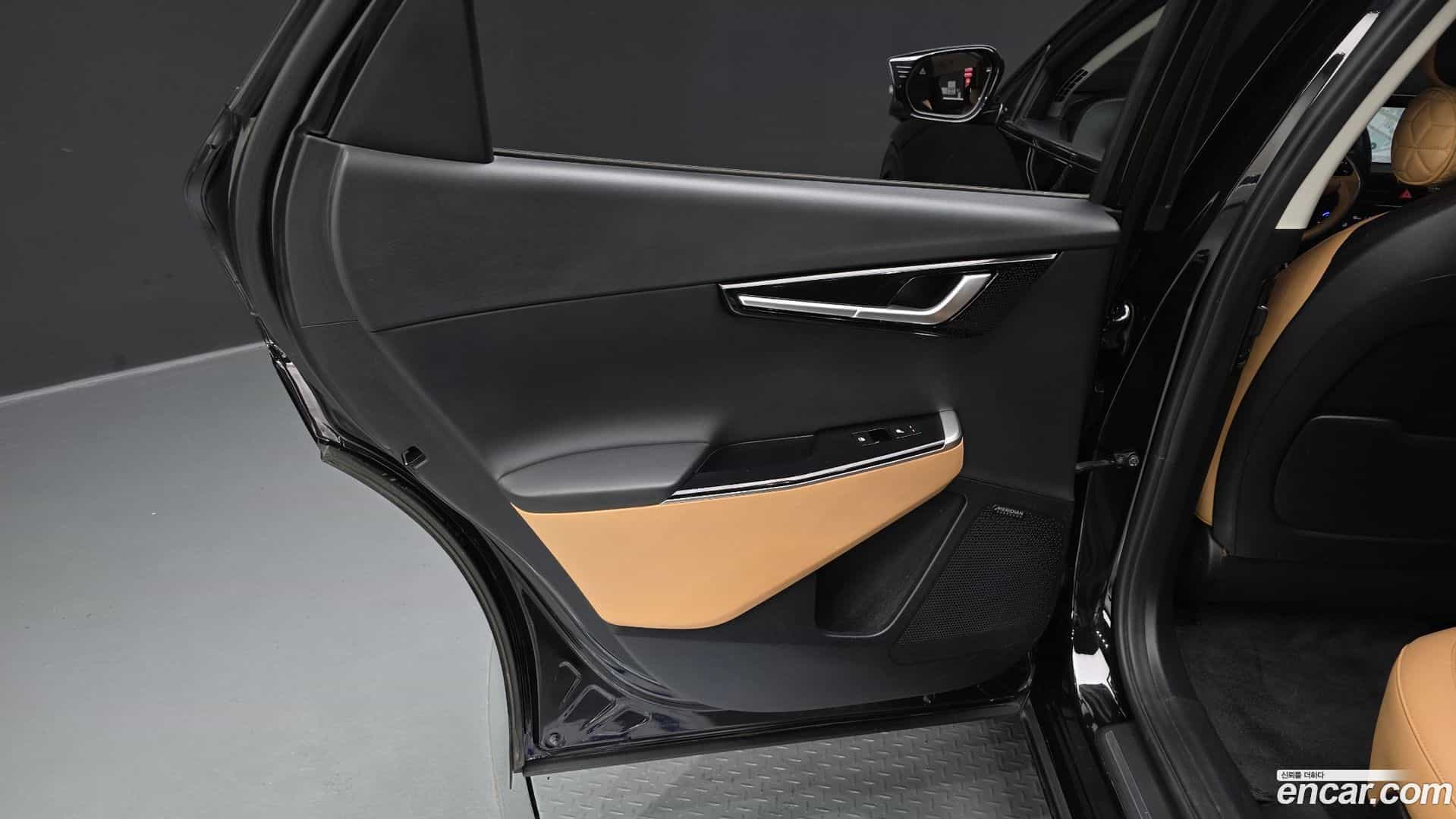 EV6 Kia 2022.10-INNER-035