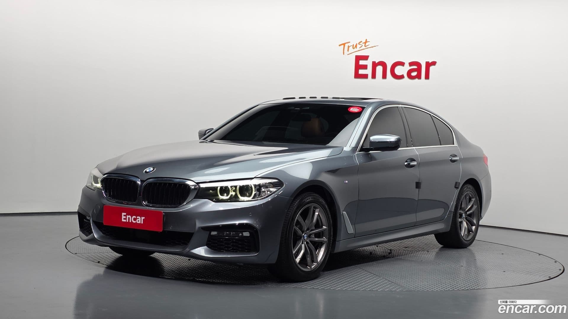 Main__Slider__Photo:5-Series BMW 2017.11-0