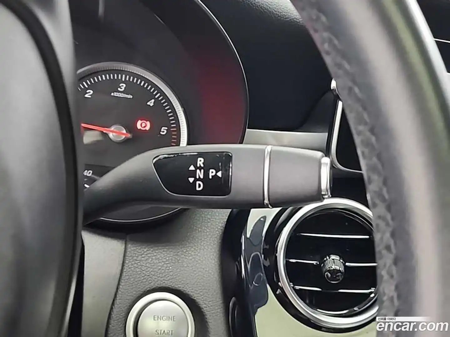 C-Class Mercedes-Benz 2018.3-INNER-008