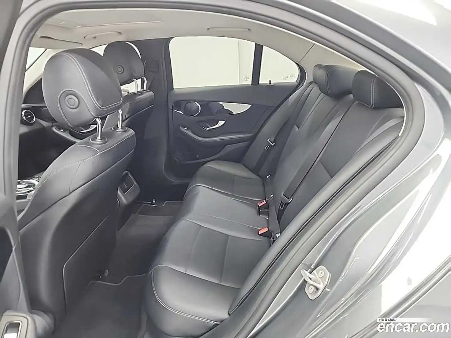C-Class Mercedes-Benz 2018.3-OPTION-016