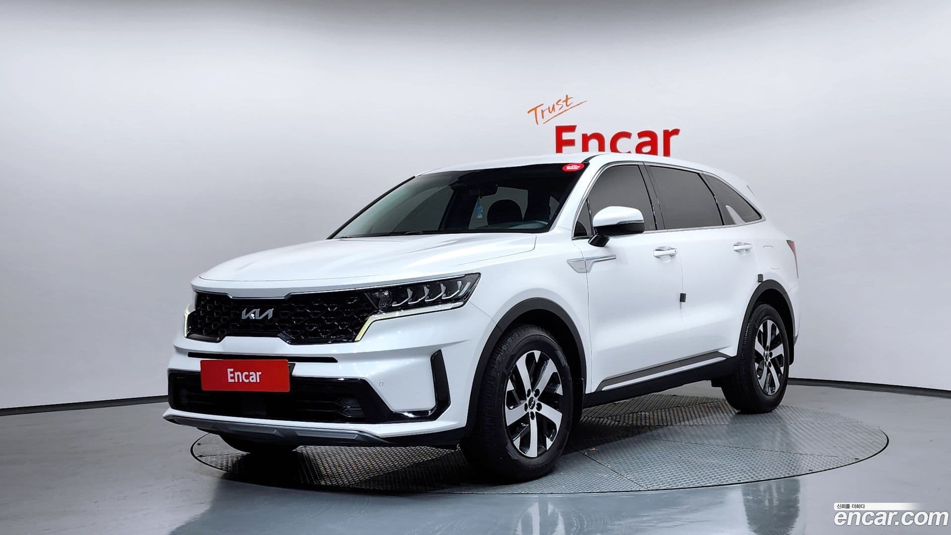 Main__Slider__Photo:Sorento Kia 2022.6-0