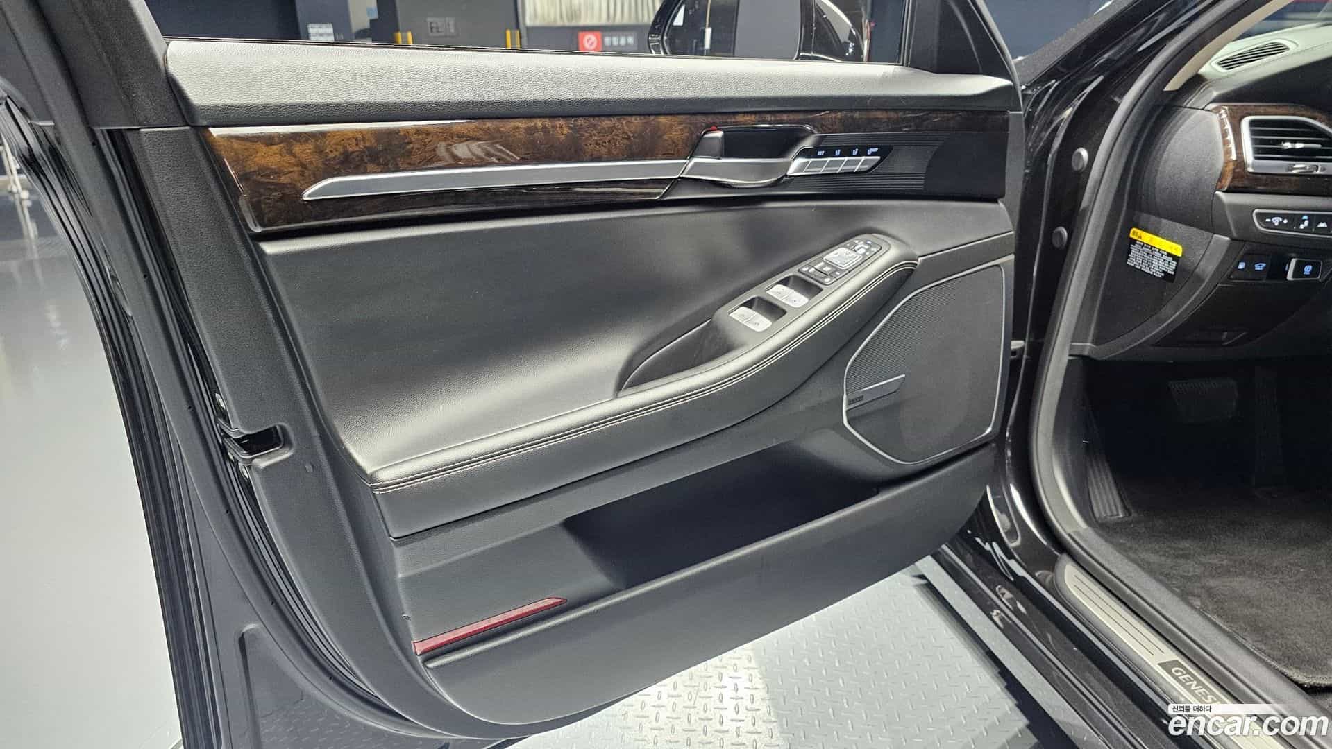 G90 Genesis 2019.4-INNER-034