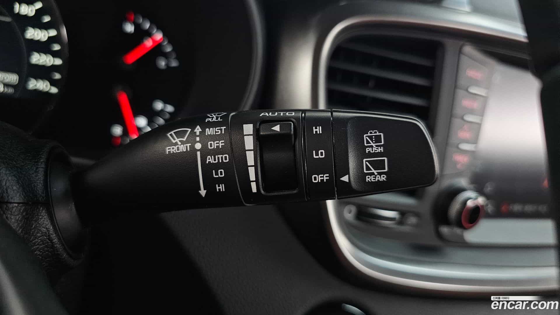 Sorento Kia 2019.5-OPTION-043