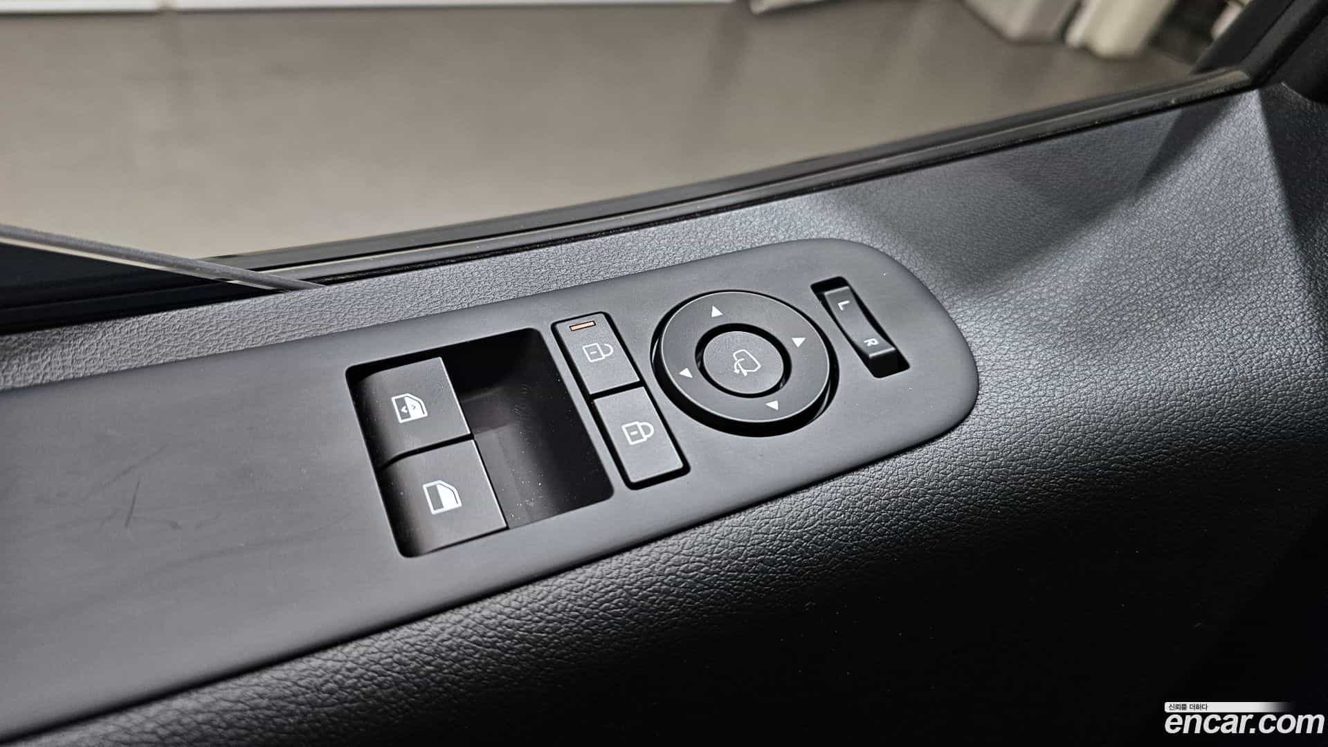 Staria Hyundai 2026.0-OPTION-040