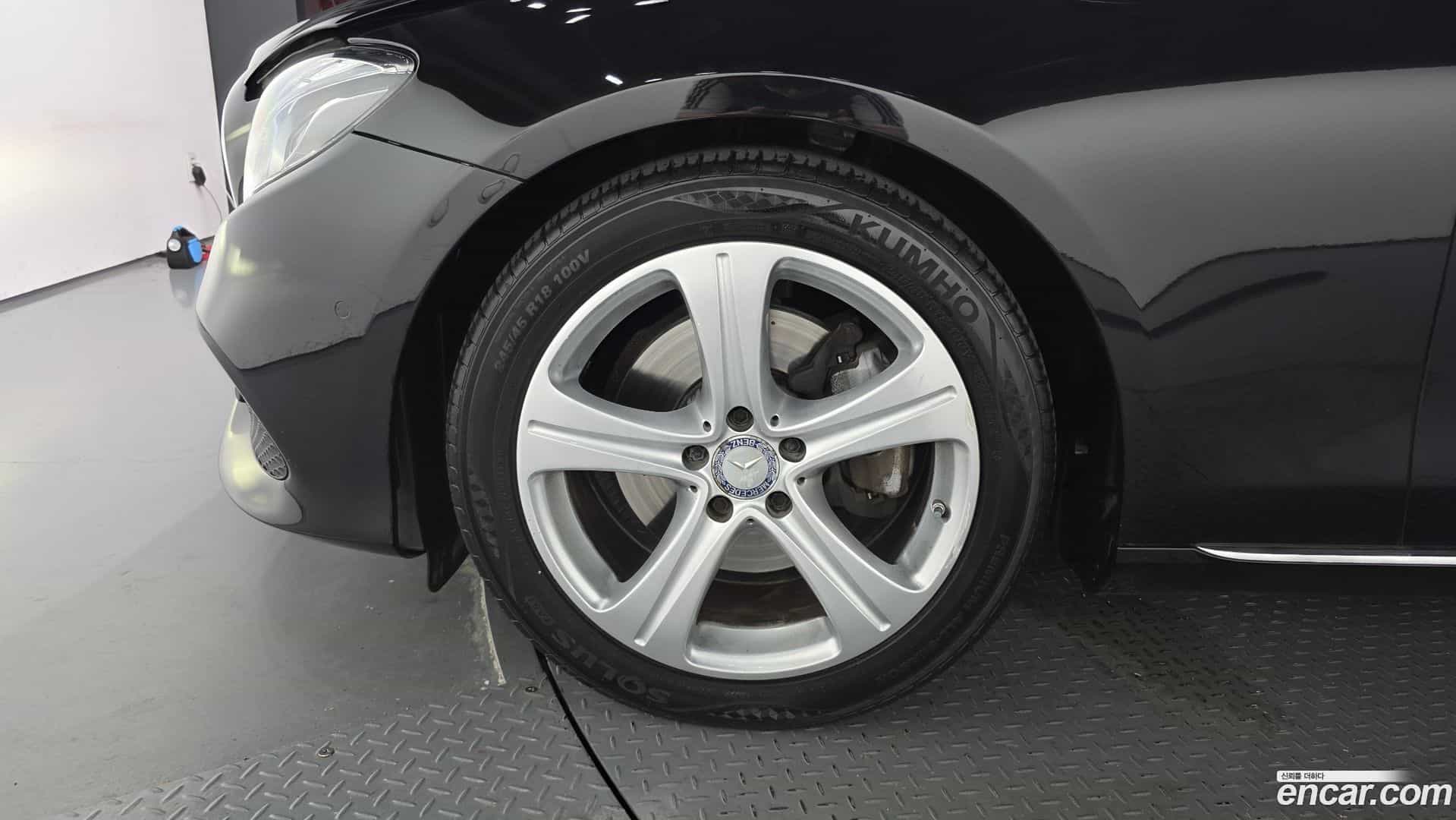 E-Class Mercedes-Benz 2016.11-OUTER-005