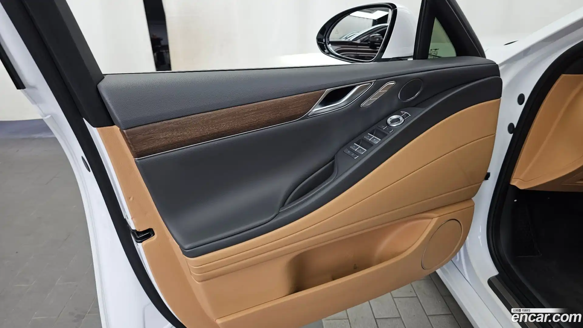 G80 Genesis 2022.9-INNER-034