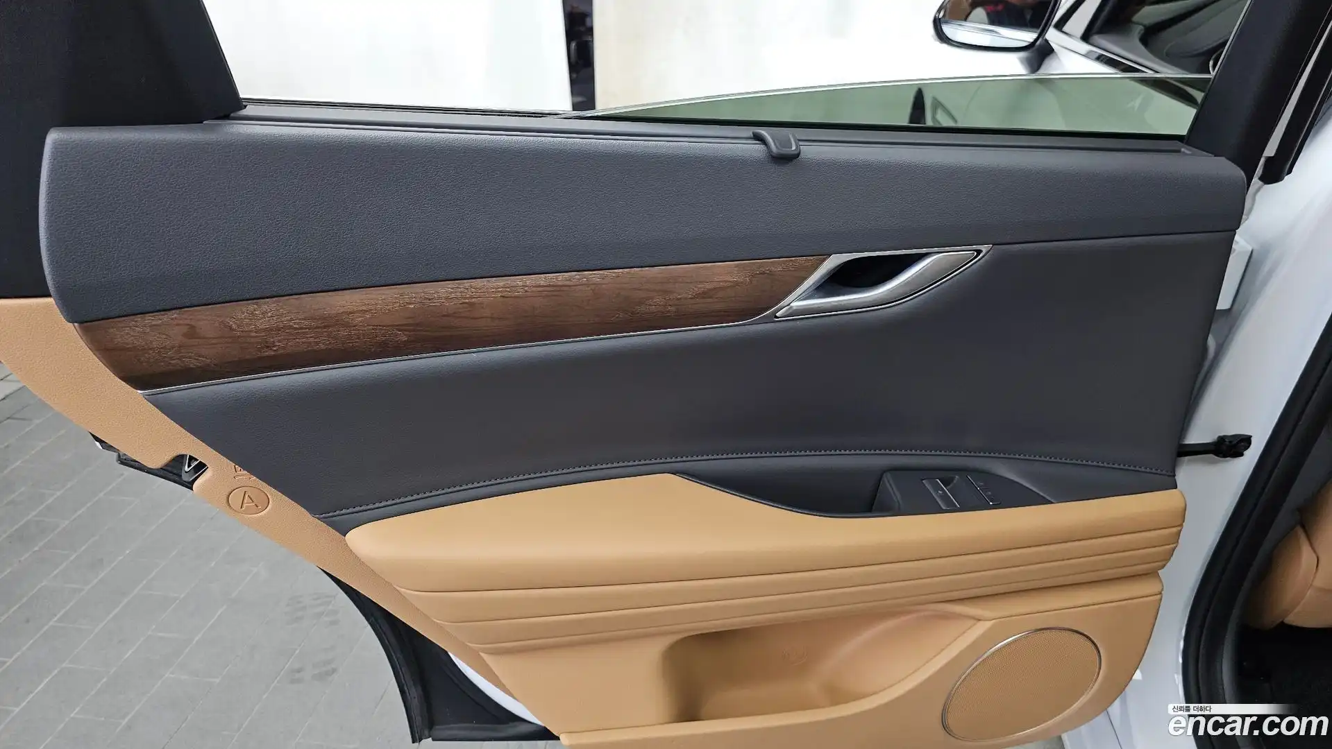 G80 Genesis 2022.9-INNER-035