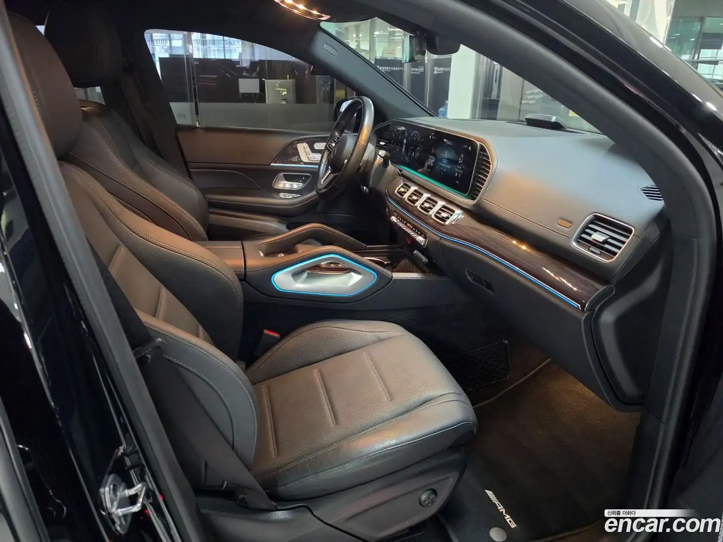 GLE-Class Mercedes-Benz 2021.2-INNER-009