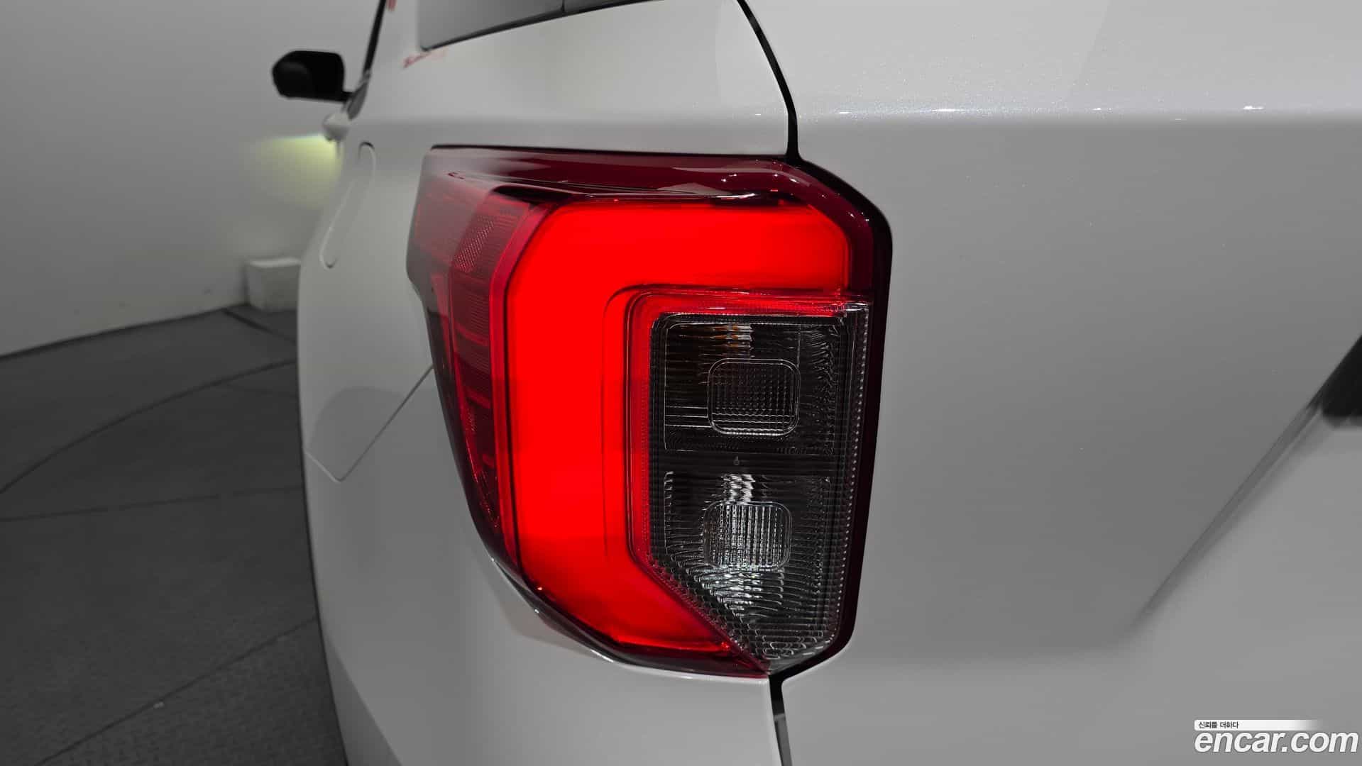 Explorer Ford 2021.0-OUTER-033