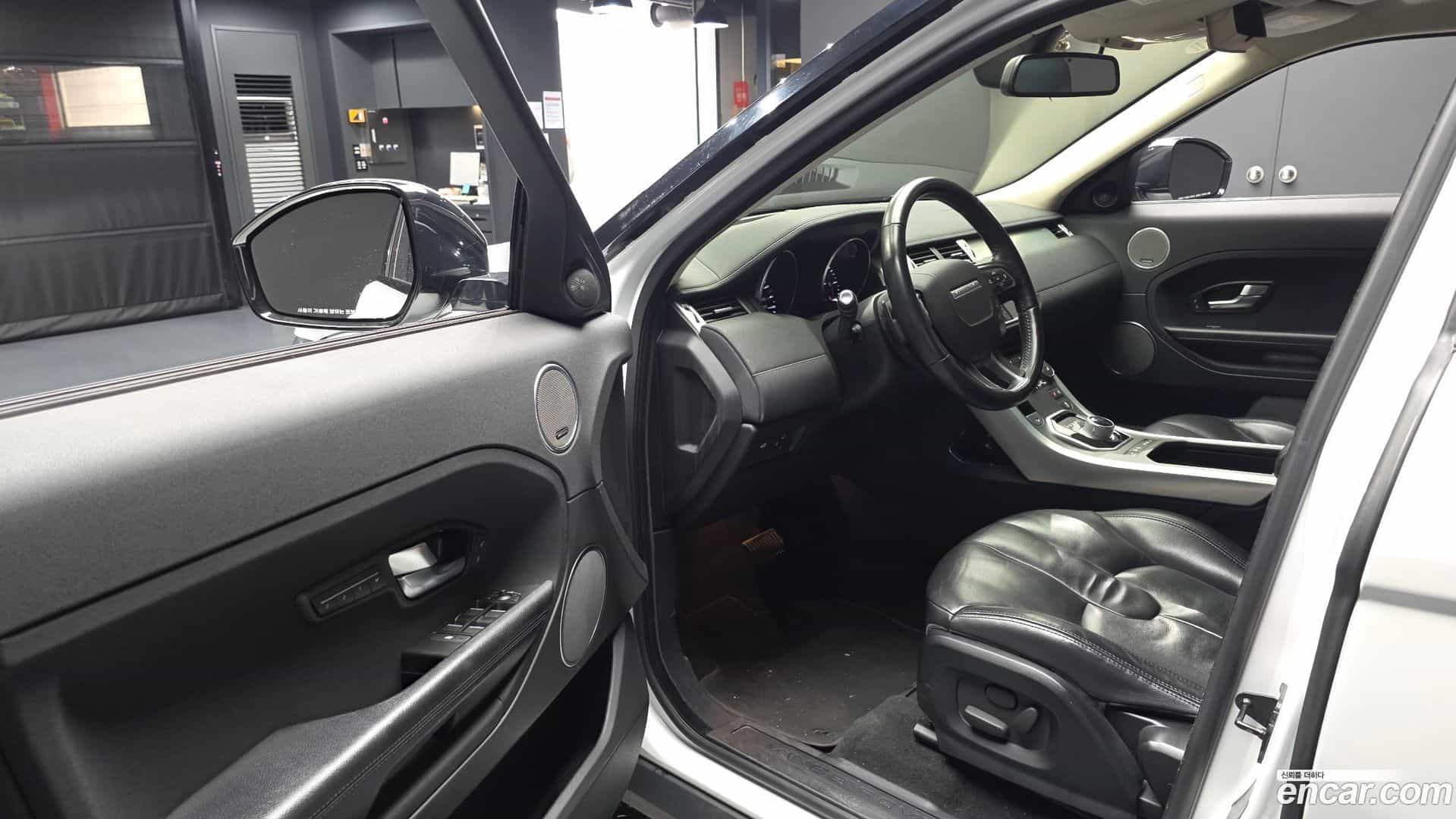 Range Rover Evoque Land Rover 2015.4-INNER-010