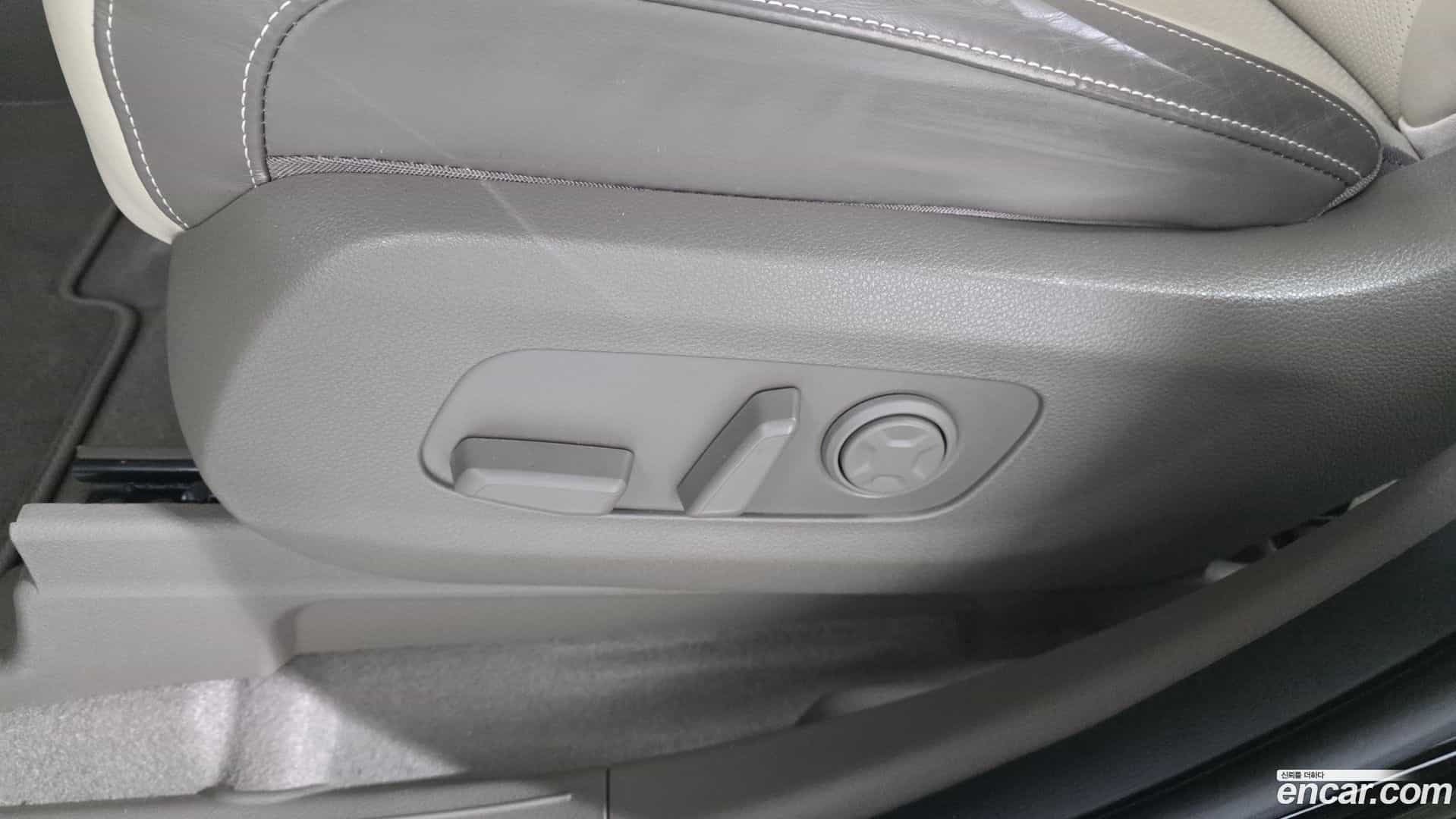 Canival Kia 2023.3-OPTION-045