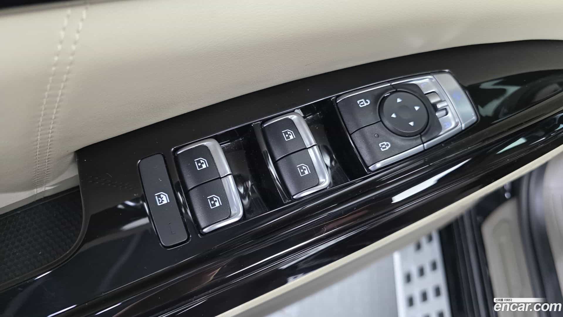 Canival Kia 2023.3-OPTION-050
