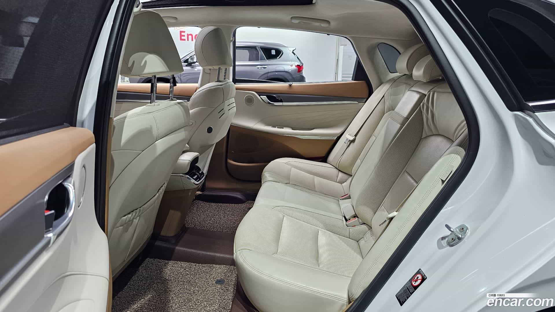 Grandeur Hyundai 2020.10-OPTION-015