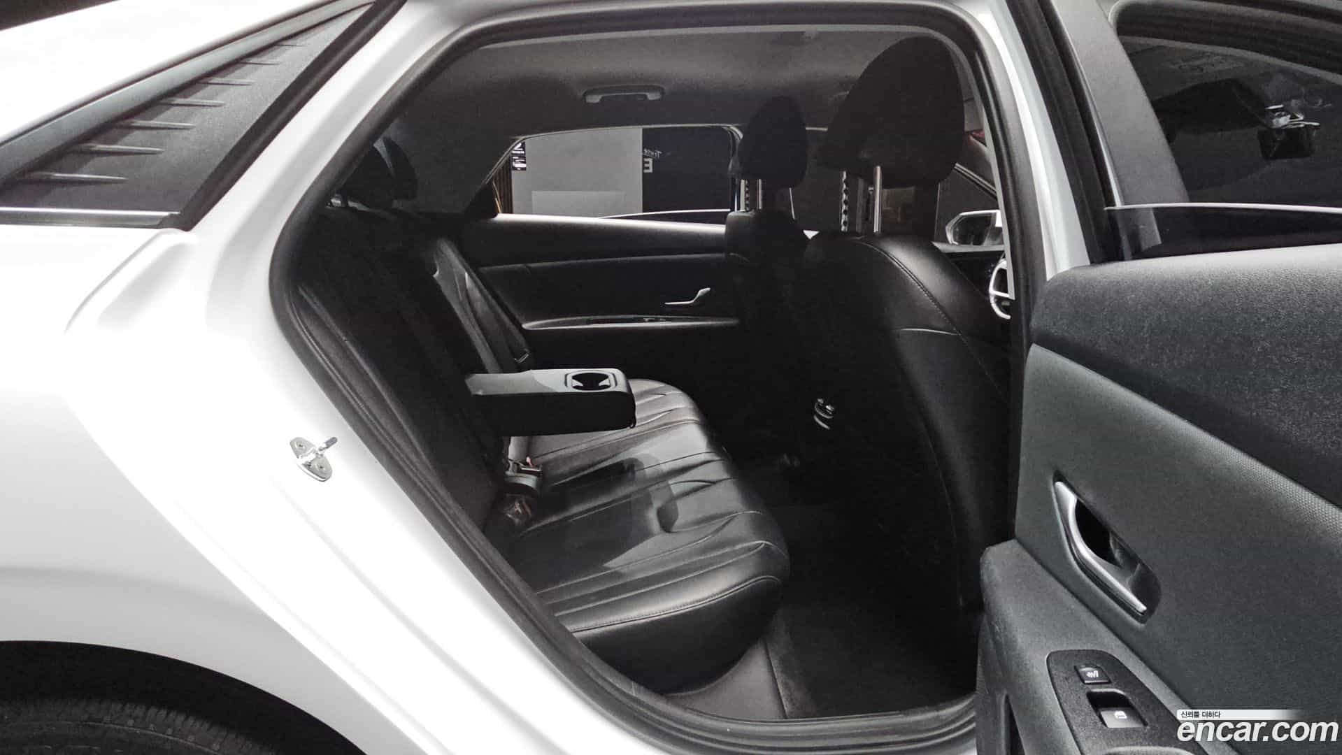 AVANTE Hyundai 2020.7-INNER-036