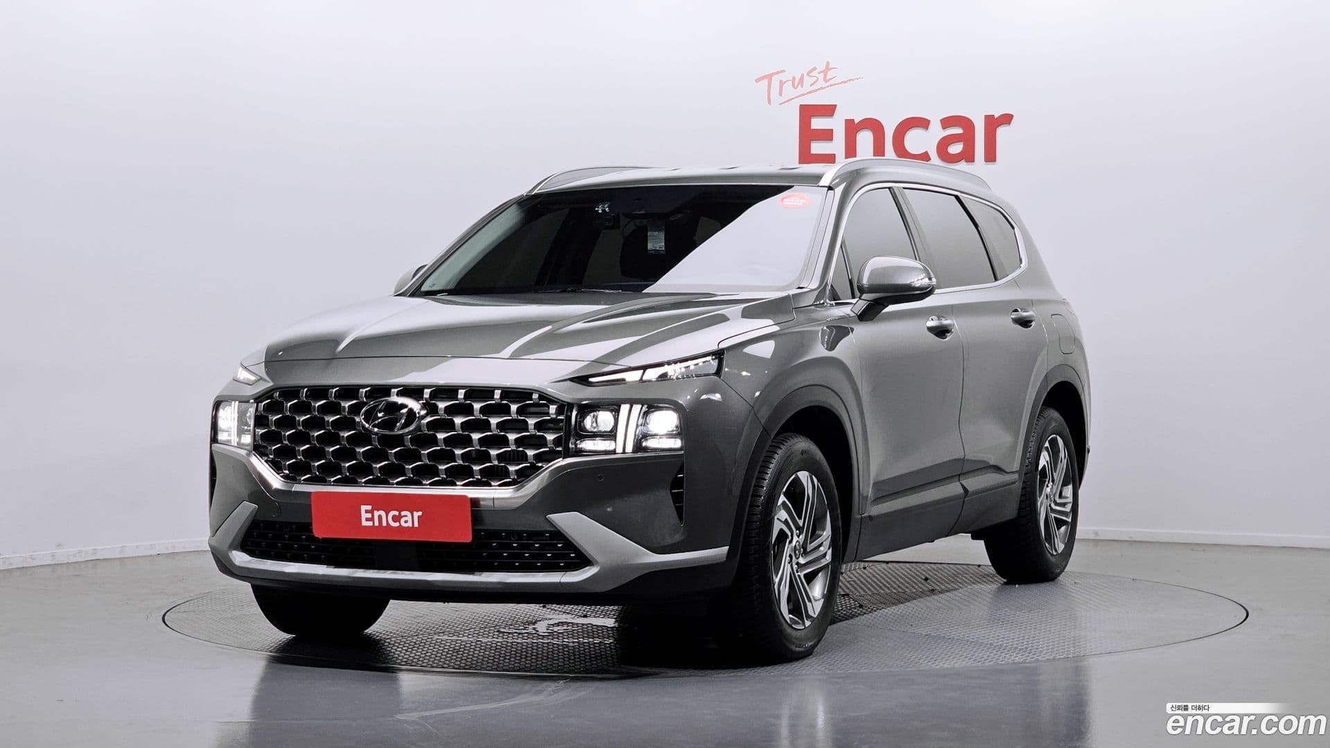 Main__Slider__Photo:Santafe Hyundai 2022.9-0