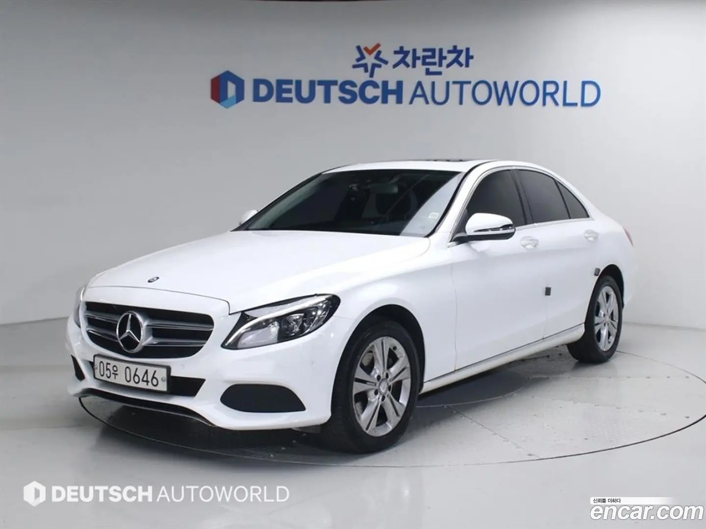 Main__Slider__Photo:C-Class Mercedes-Benz 2015.11-0