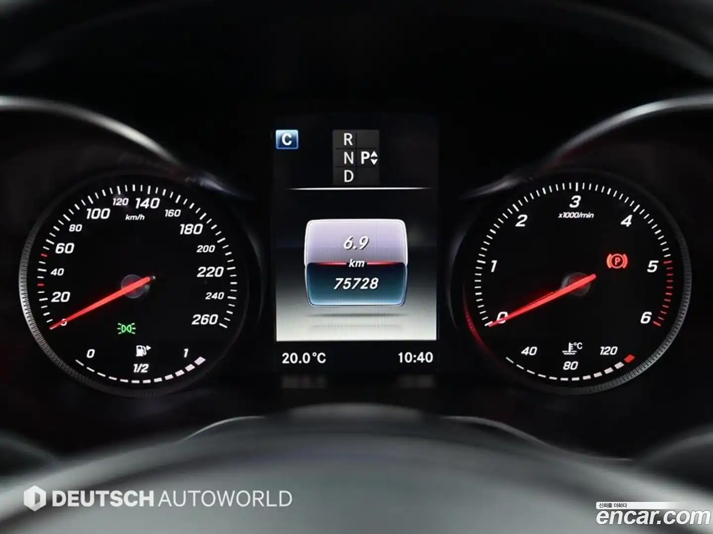 C-Class Mercedes-Benz 2015.11-INNER-008