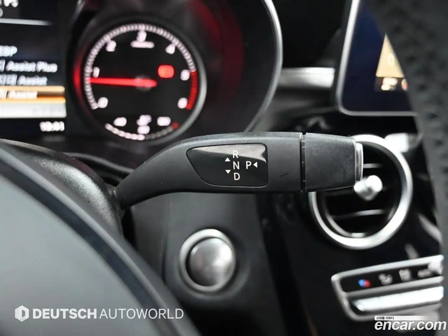 C-Class Mercedes-Benz 2015.11-INNER-009