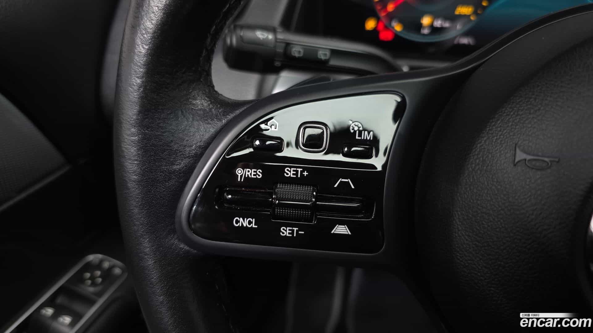 GLB-Class Mercedes-Benz 2021.7-OPTION-043