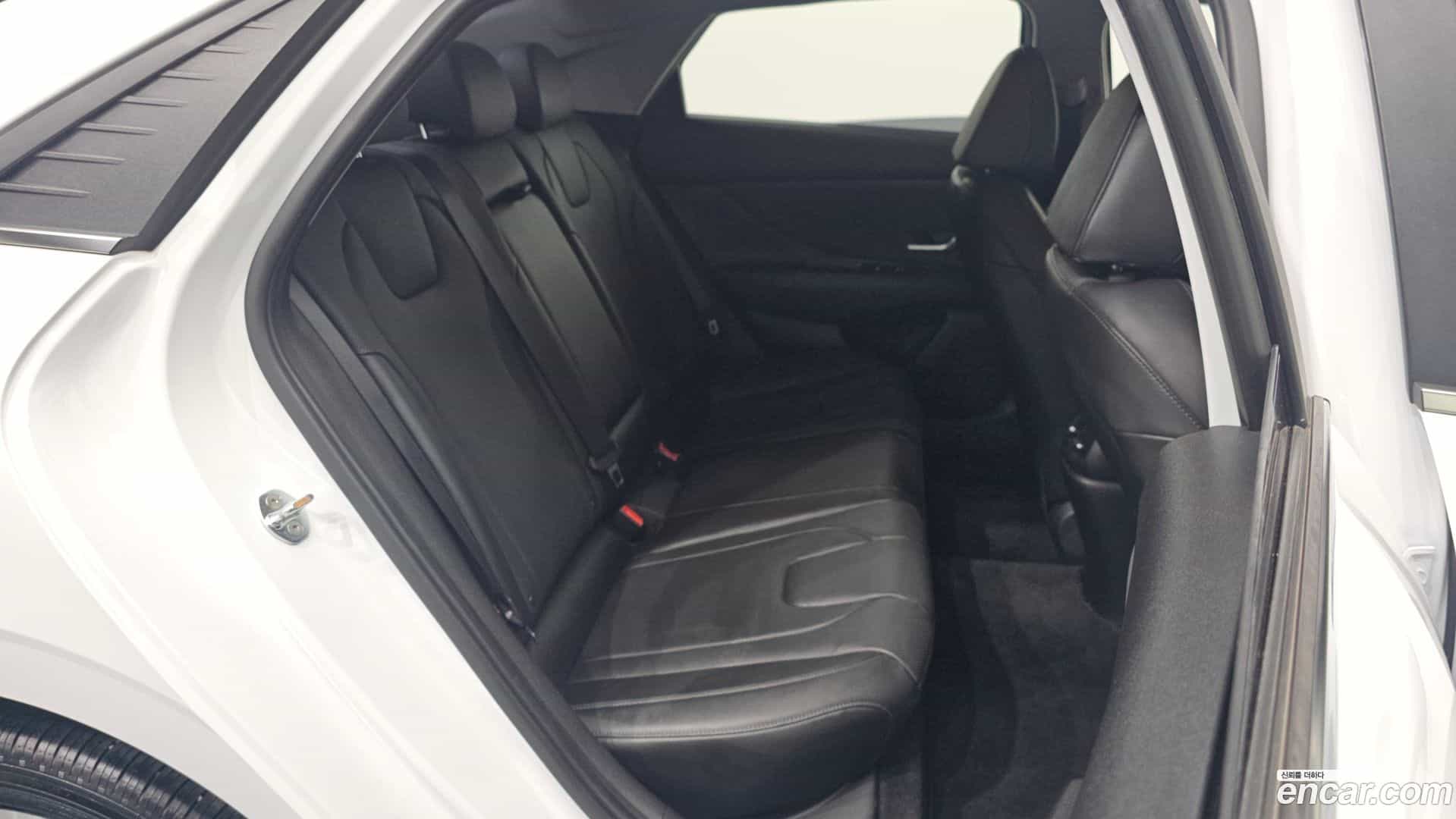 AVANTE Hyundai 2020.6-OPTION-015