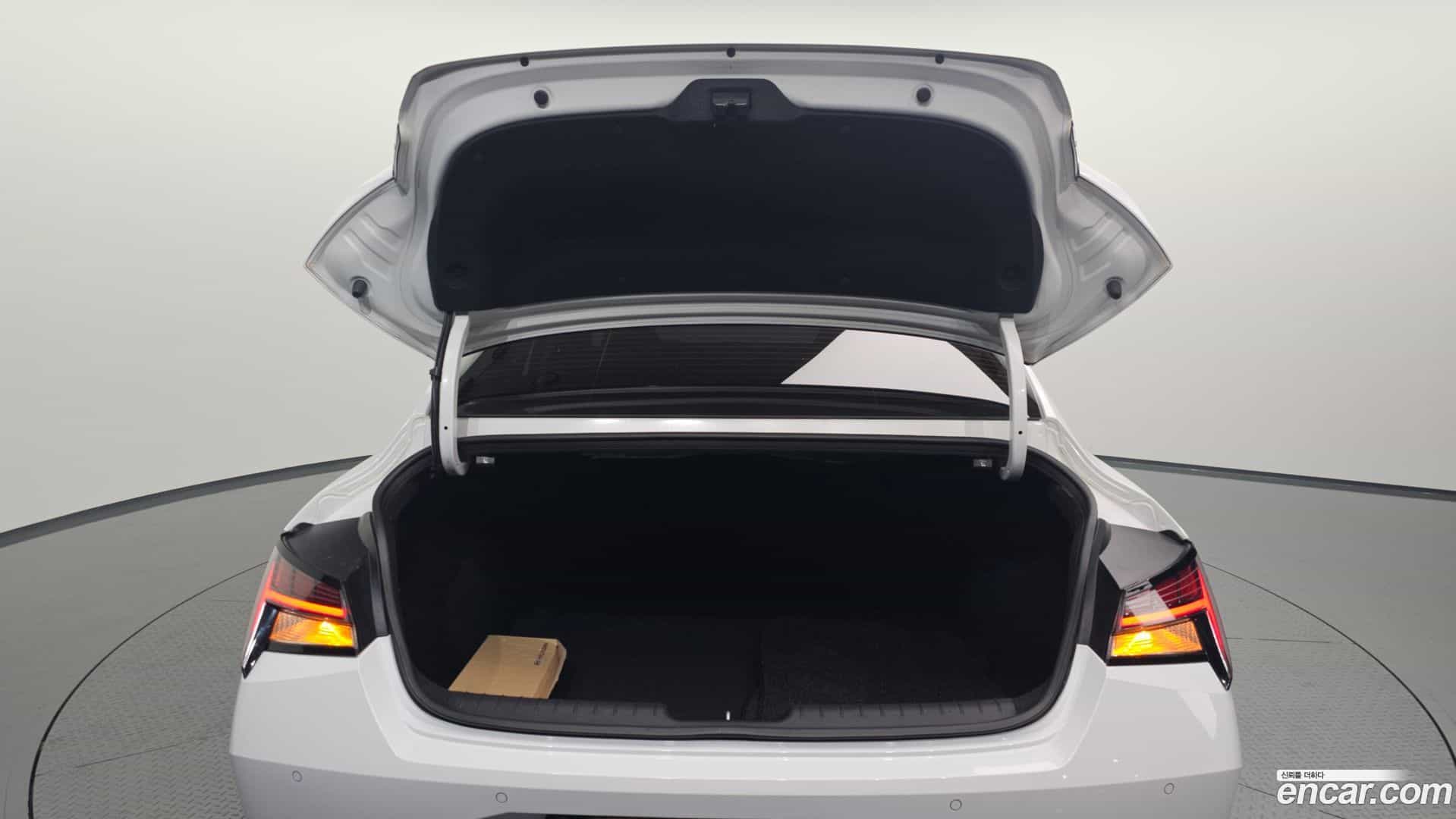 AVANTE Hyundai 2020.6-OPTION-024