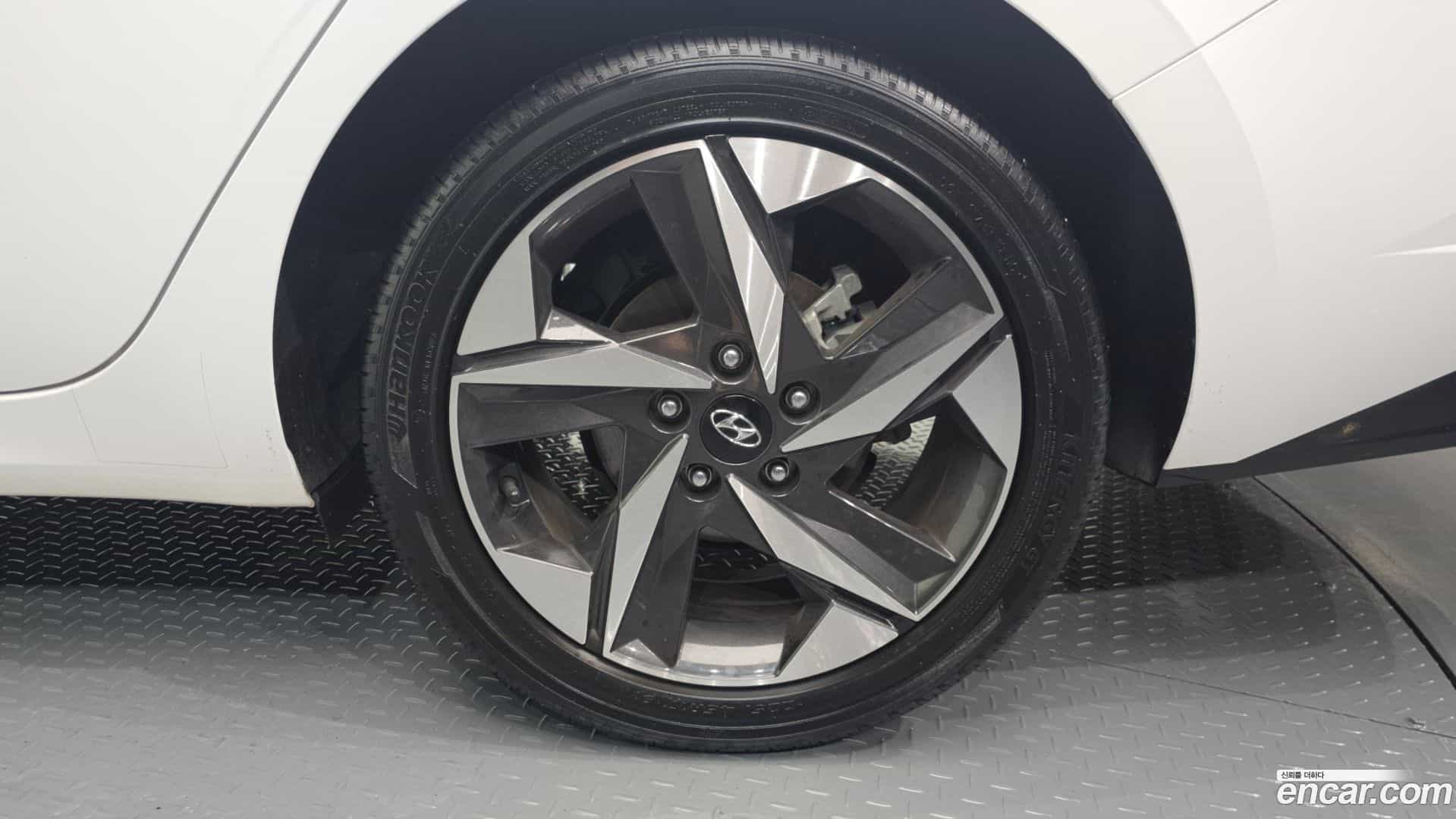 AVANTE Hyundai 2020.6-OUTER-031