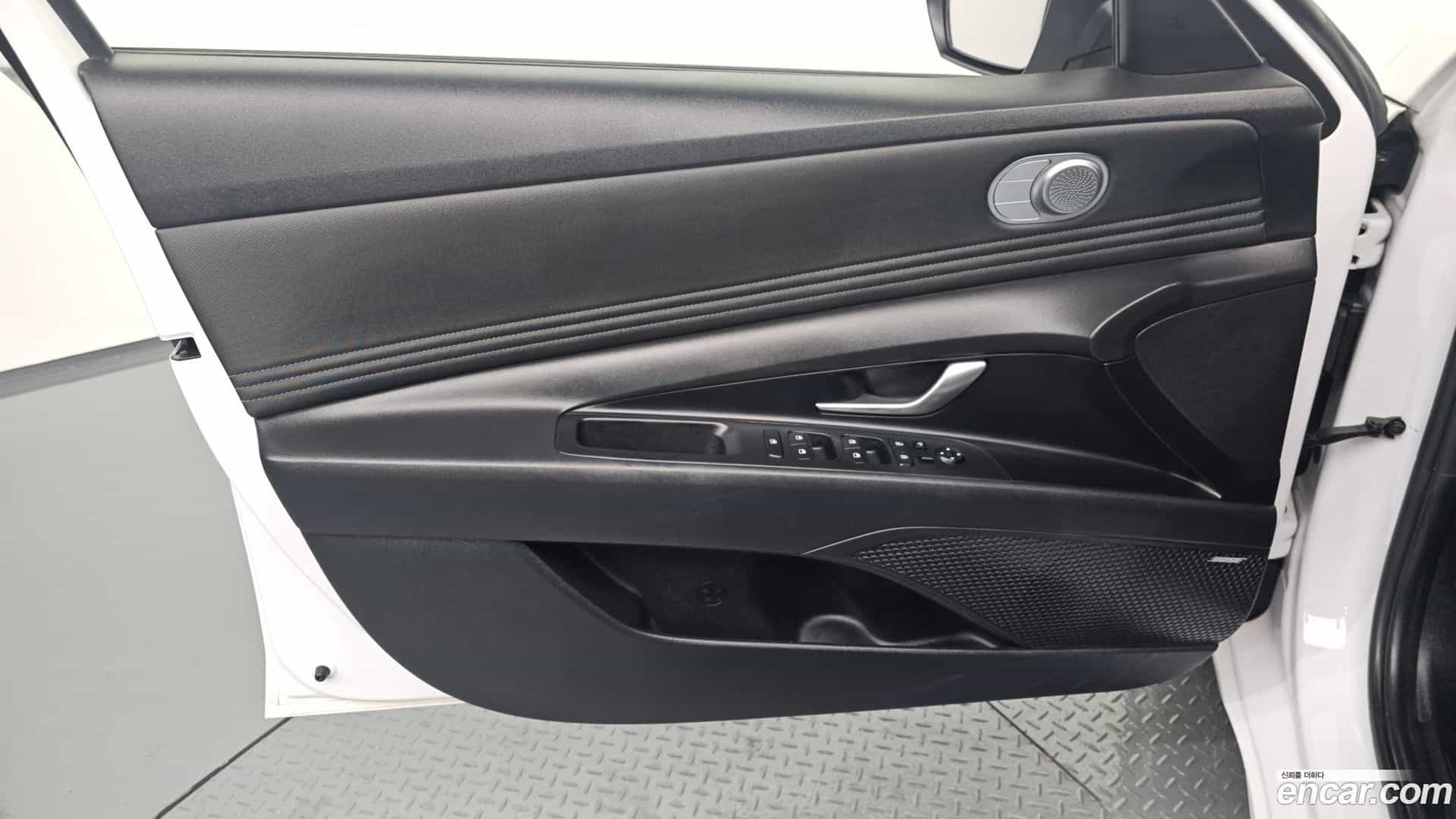 AVANTE Hyundai 2020.6-INNER-034