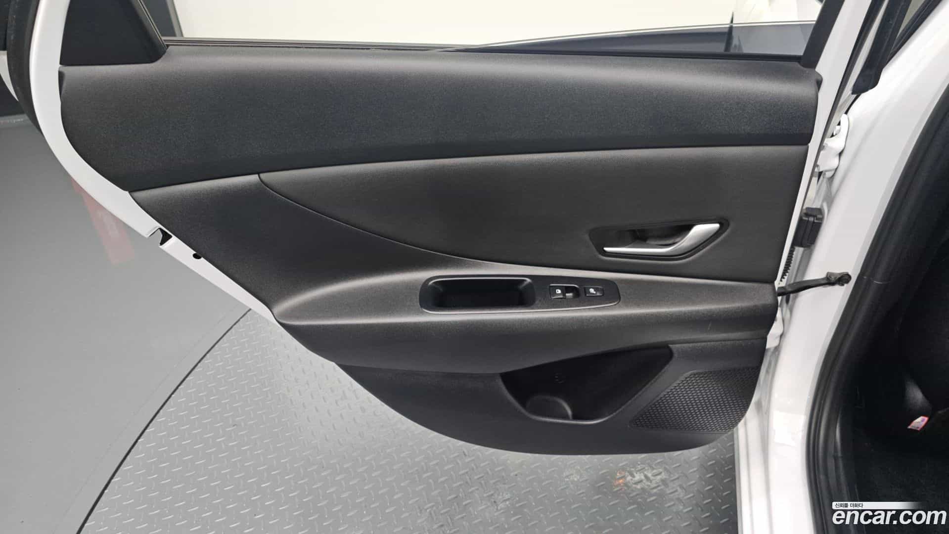 AVANTE Hyundai 2020.6-INNER-035