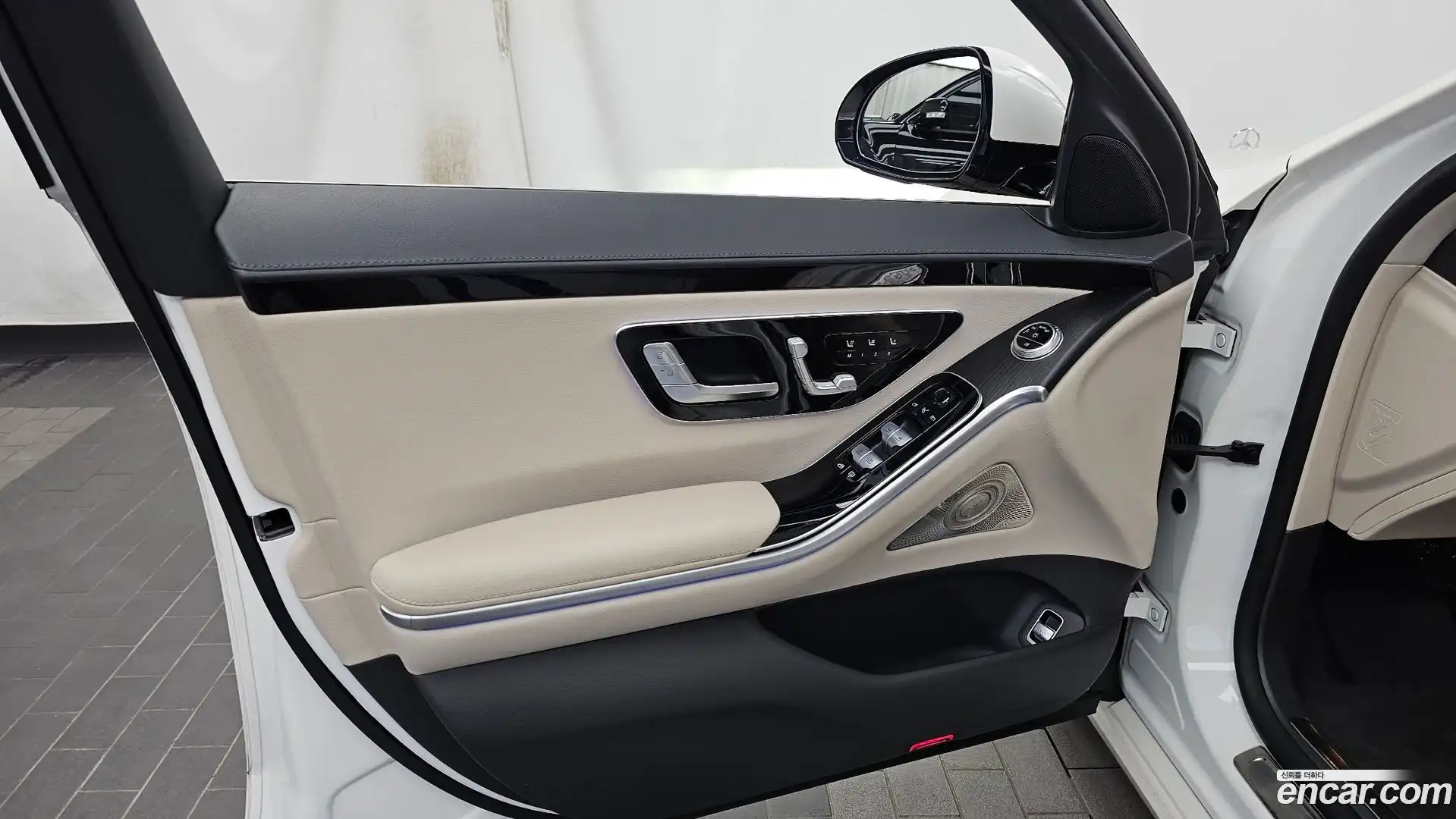 S-Class Mercedes-Benz 2022.2-INNER-034