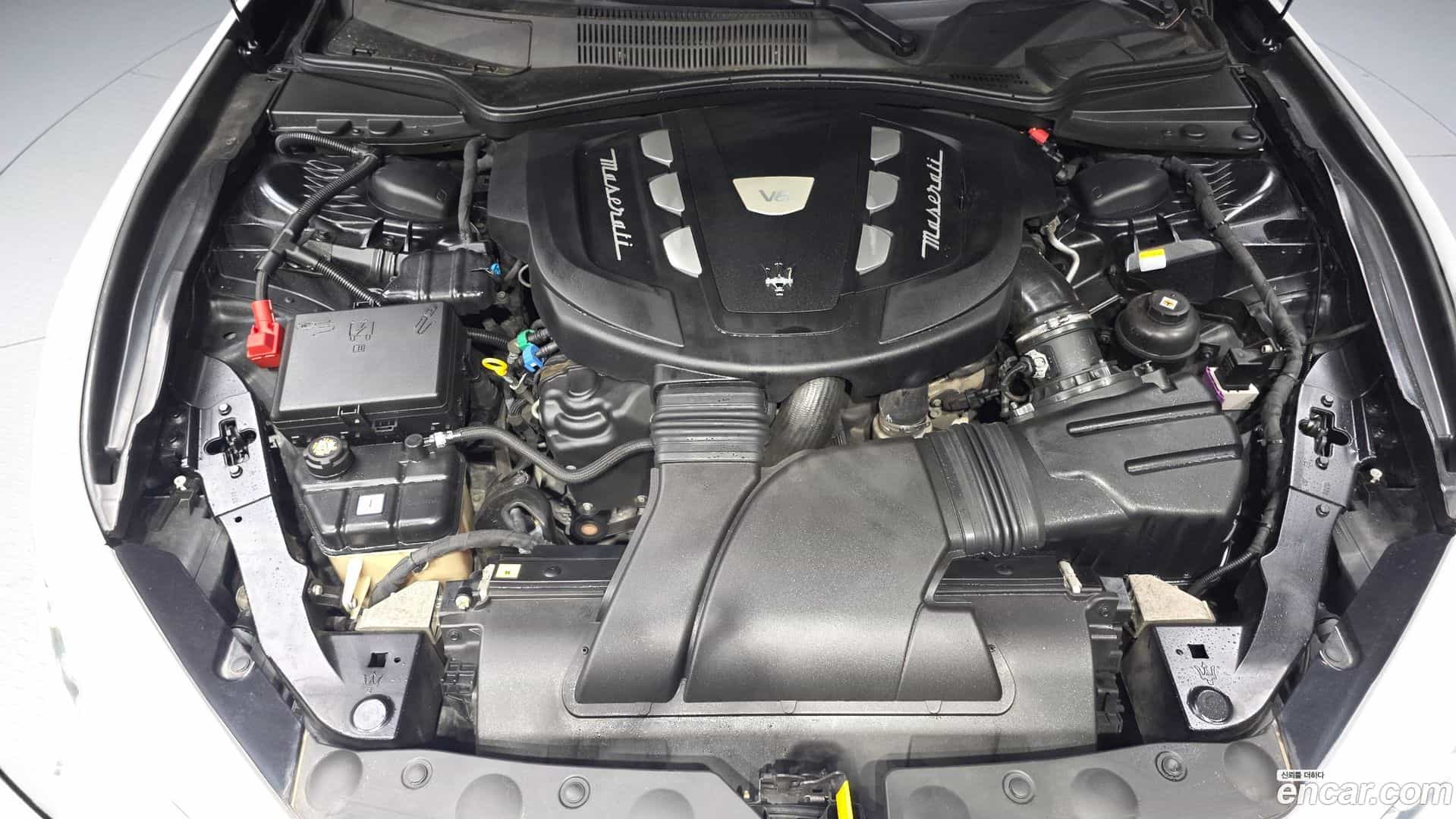 Ghibli Maserati 2015.11-OUTER-006