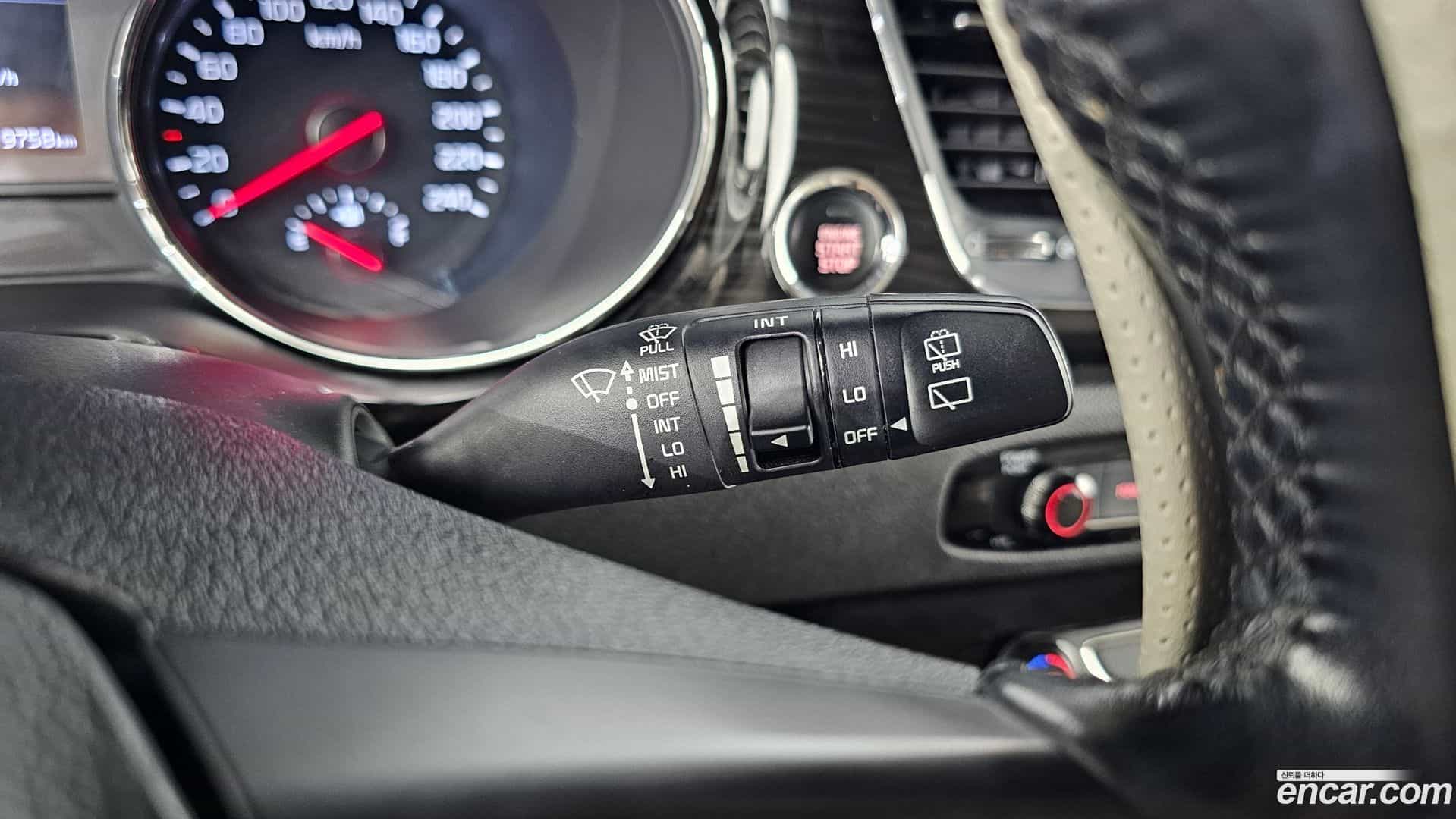 Canival Kia 2019.6-OPTION-041