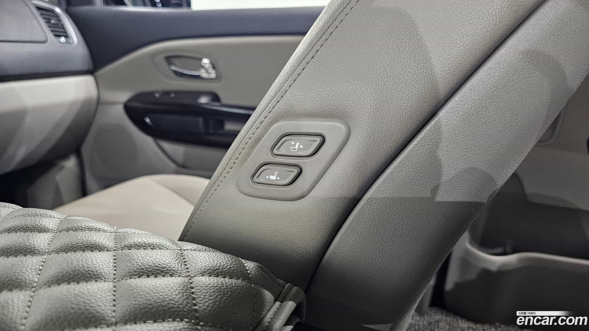 Canival Kia 2019.6-OPTION-043