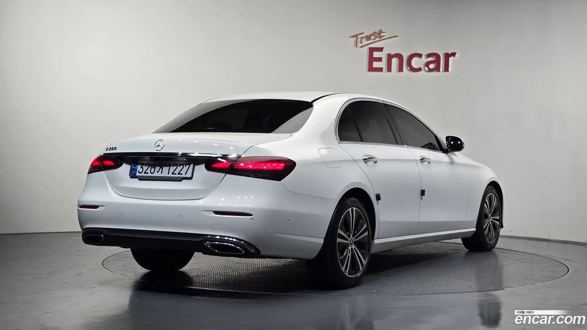 E-Class Mercedes-Benz 2021.2-OUTER-002