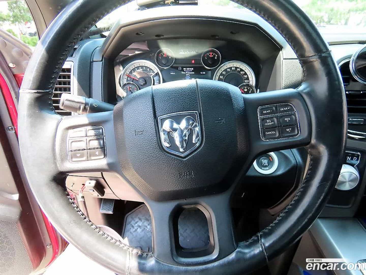 Ram Pick Up Dodge 2014.11-INNER-009