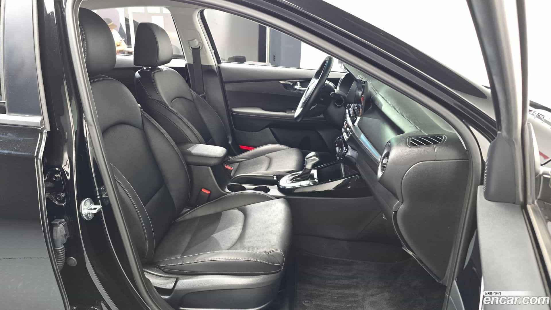 K3 Kia 2023.2-INNER-036
