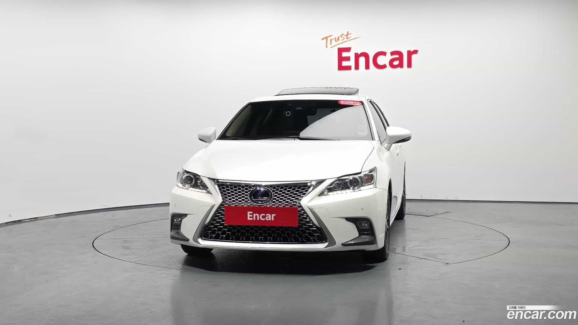 CT200h Lexus 2018.9-OUTER-003