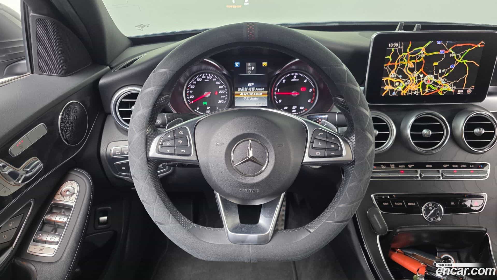 C-Class Mercedes-Benz 2018.1-OPTION-017