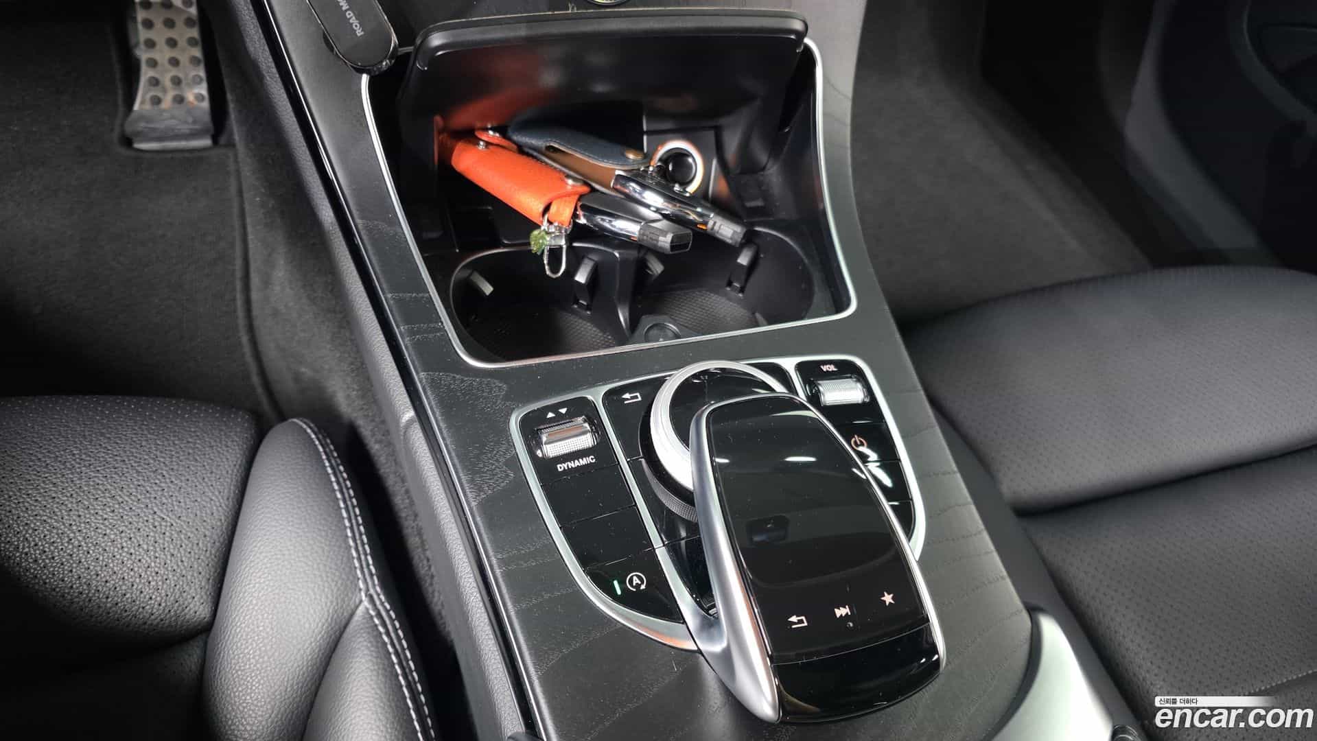 C-Class Mercedes-Benz 2018.1-OPTION-040