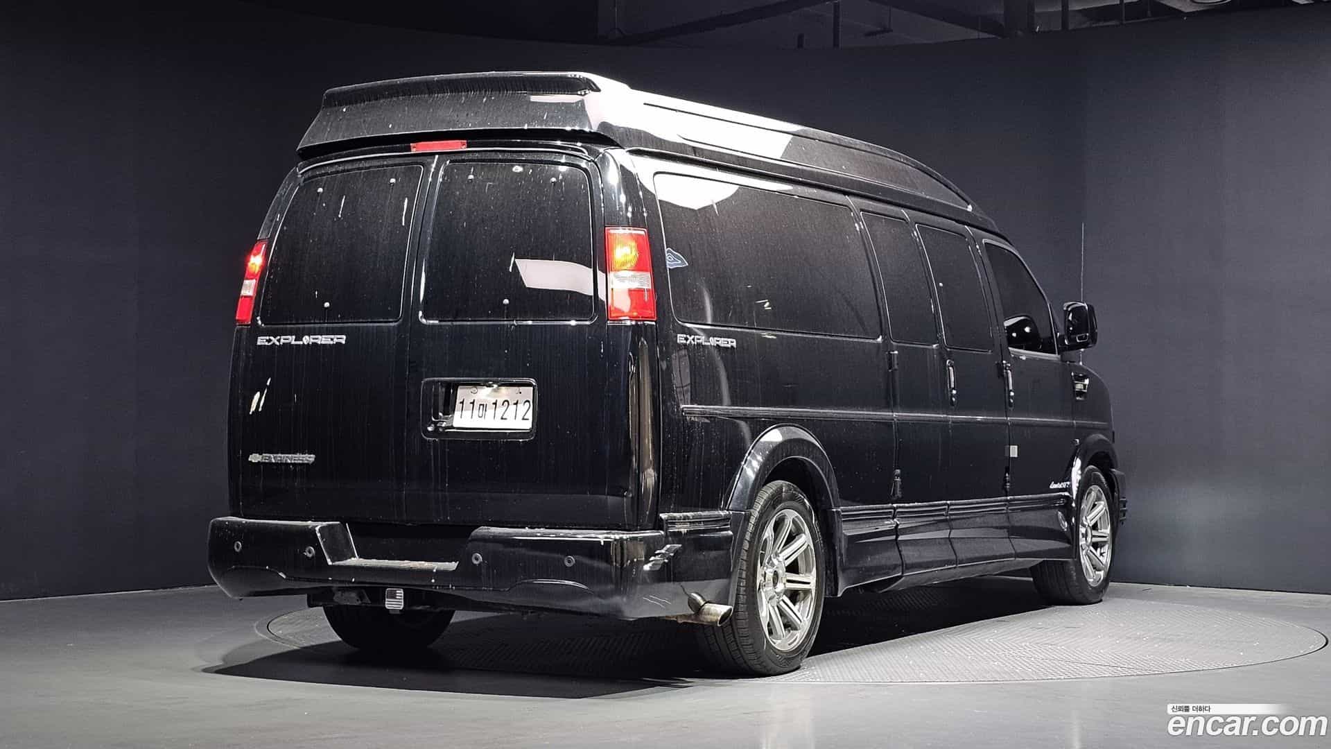 Express Van Chevrolet 2017.1-OUTER-002